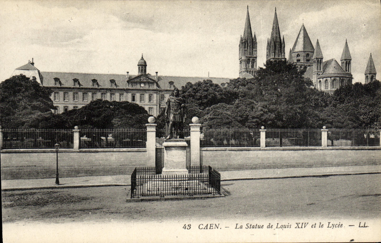 VINTAGE POSTCARD Caen the Statue of Louis XIV and the college