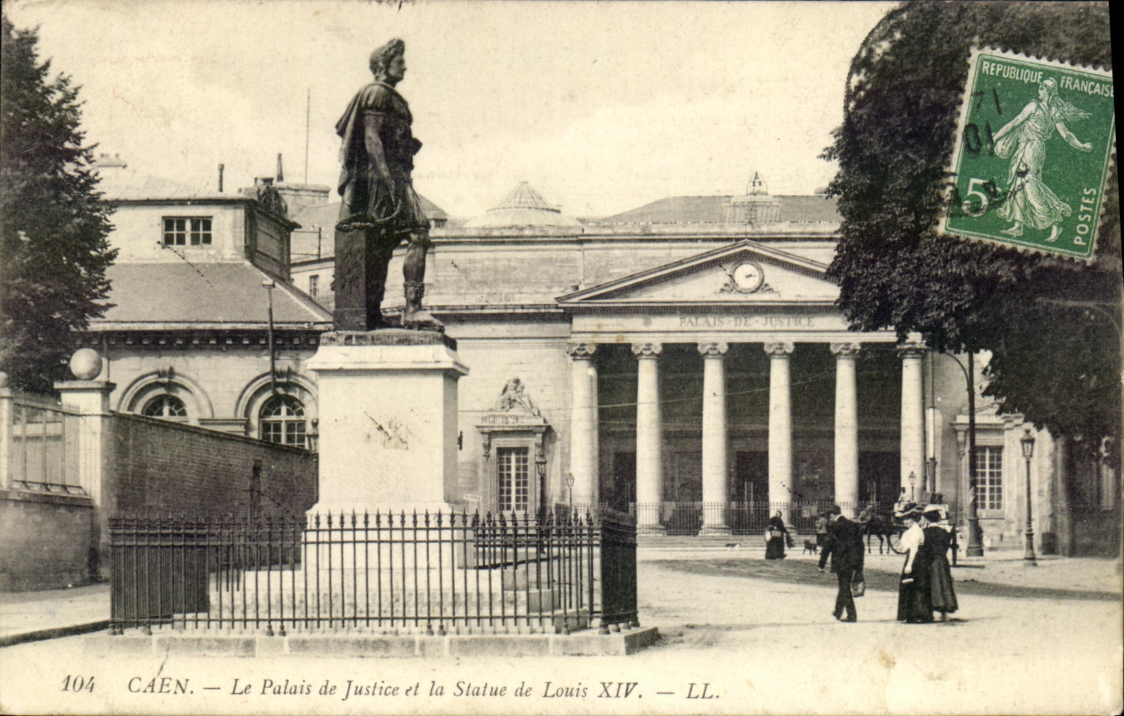 VINTAGE POSTCARD Caen Law courts and the Statue of Louis XIV
