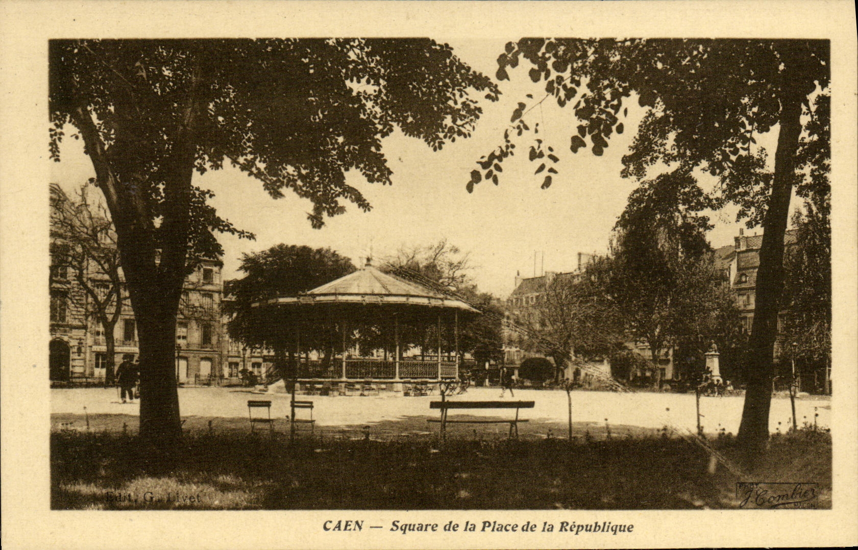 VINTAGE POSTCARD Caen Public garden of the place of the republic