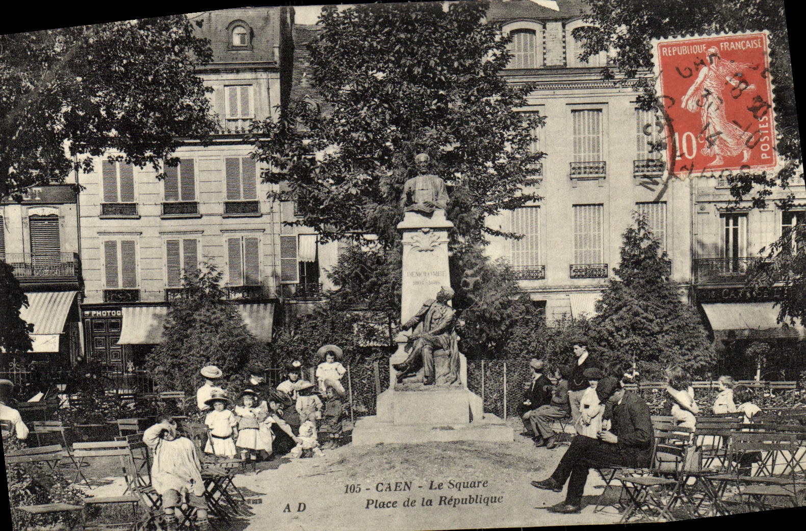 VINTAGE POSTCARD Caen the public garden Places Republic Children