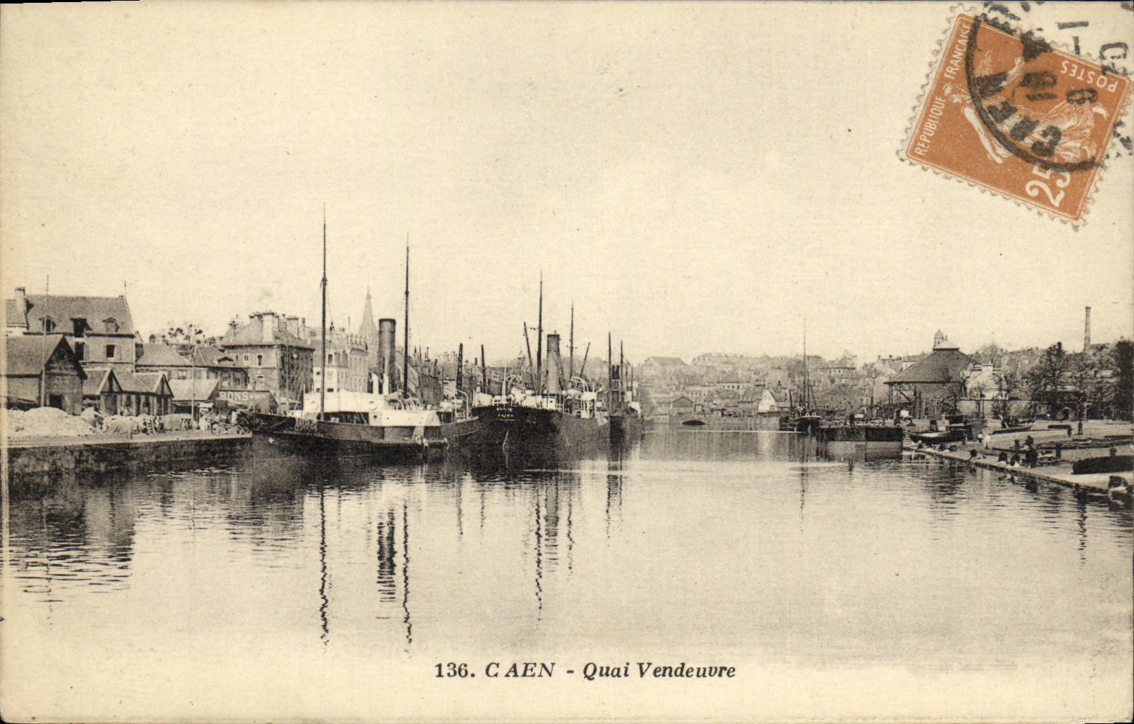 VINTAGE POSTCARD Caen Quay Vendeuvre Boats