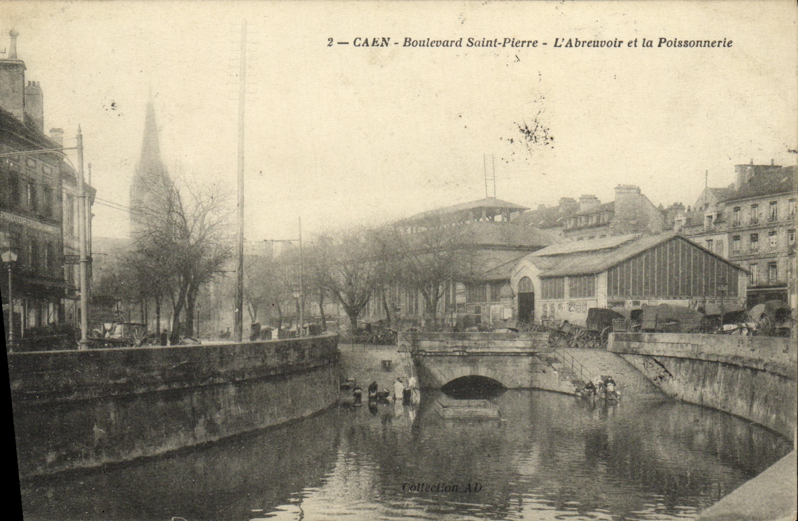 El St Pedro L canal de alimentacion y el pescado del bulevar de Caen de la POSTAL de la VENDIMIA hace compras