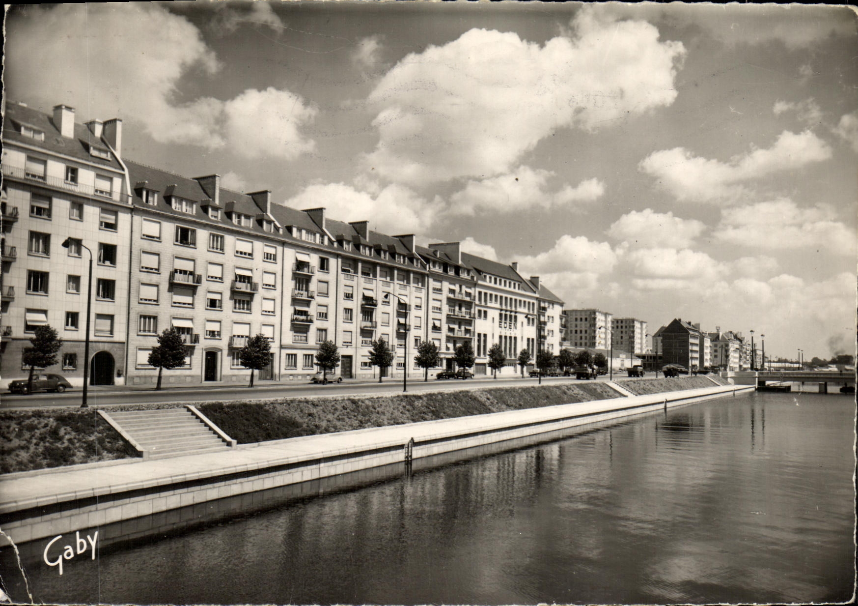 POSTAL MODERNA caminatas de Caen de Sevigne
