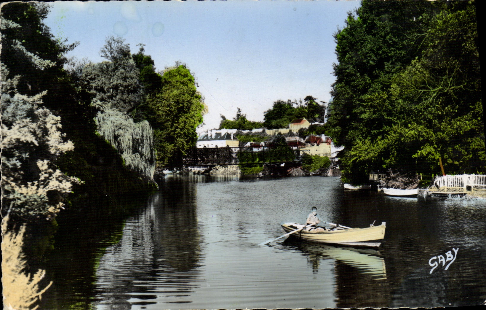 POSTAL MODERNA Caen que el rio L adorna
