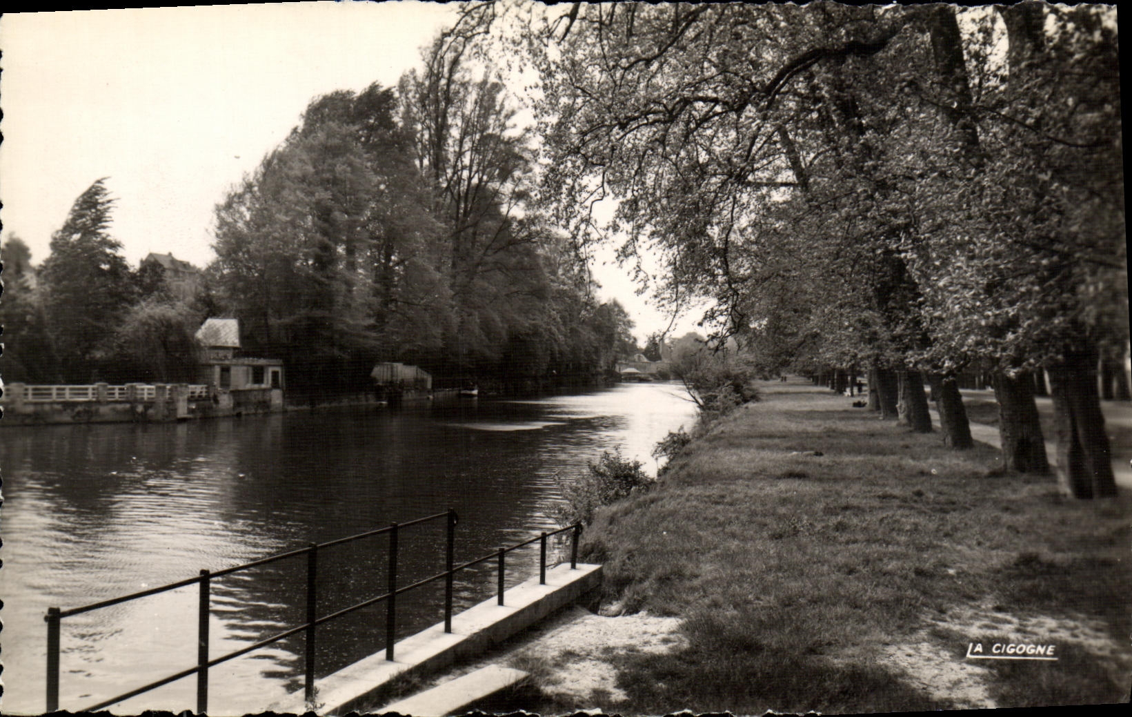 POSTAL MODERNA Caen Vue de L adorna