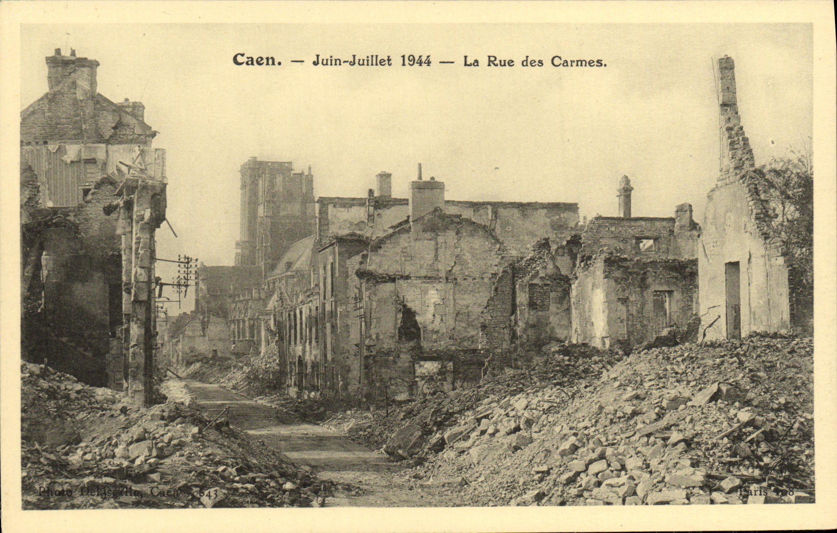 POSTAL Caen julio junio de la VENDIMIA la calle de los frailes carmelitas de Militaria