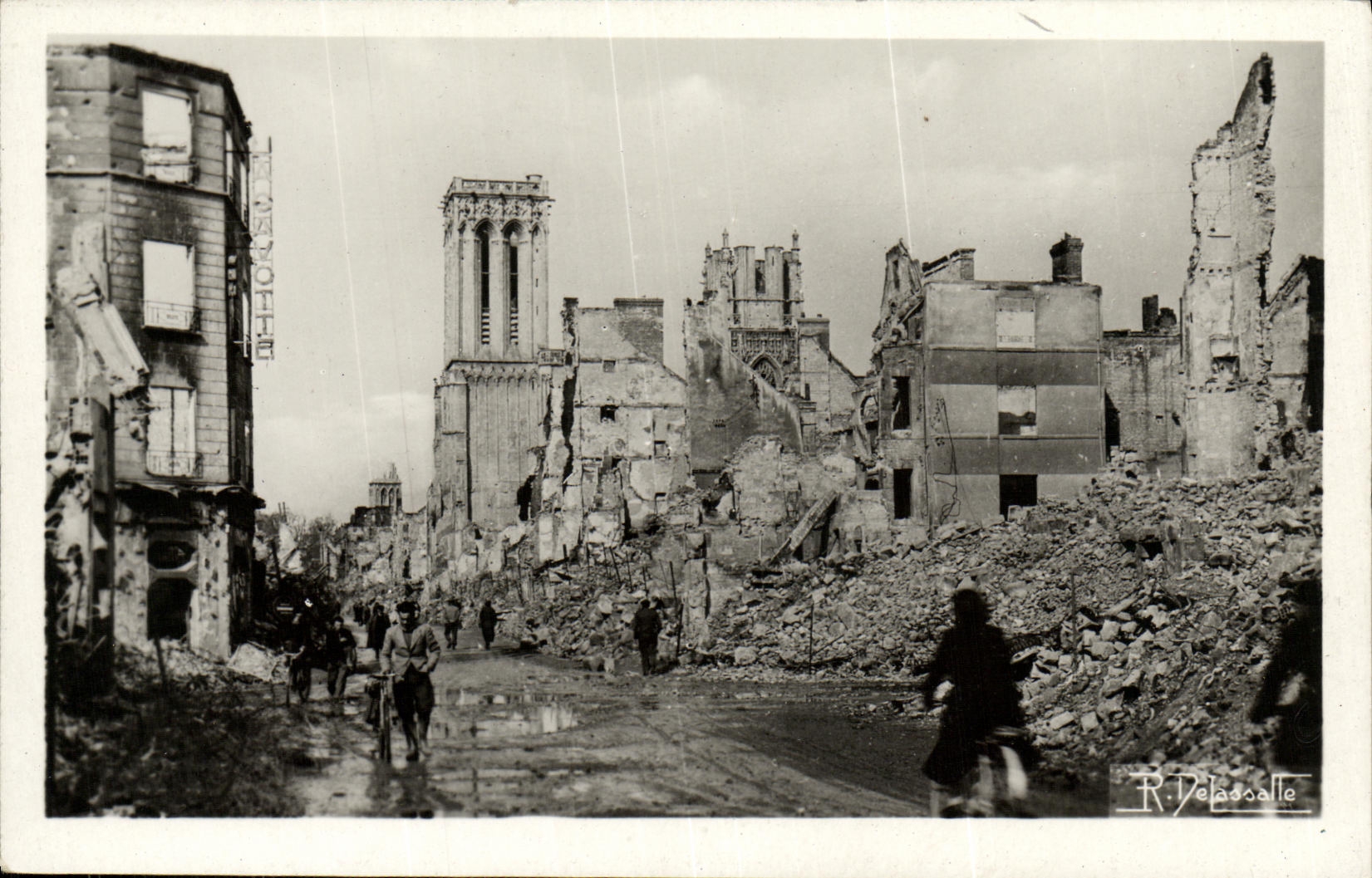 VENDIMIA POSTAL Caen junio St Jean de la calle de julio de 1944 con los accesos del Gavotte