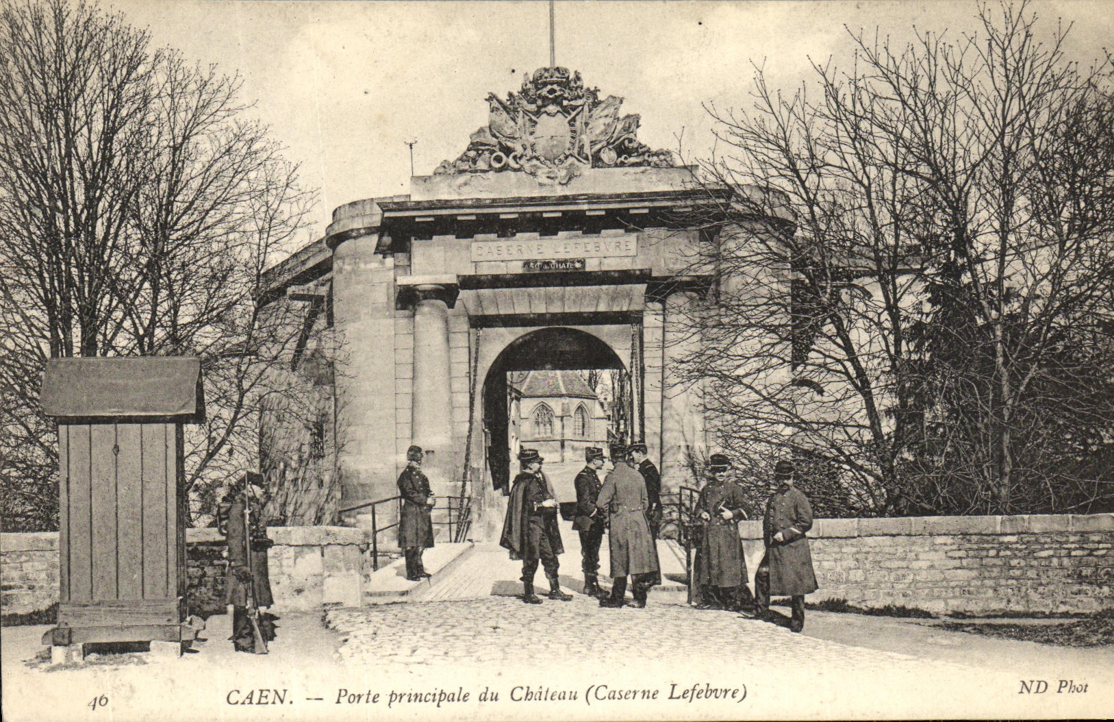 La POSTAL Caen de la VENDIMIA lleva el principal de los cuarteles Lefevre Militaria Soldats del castillo