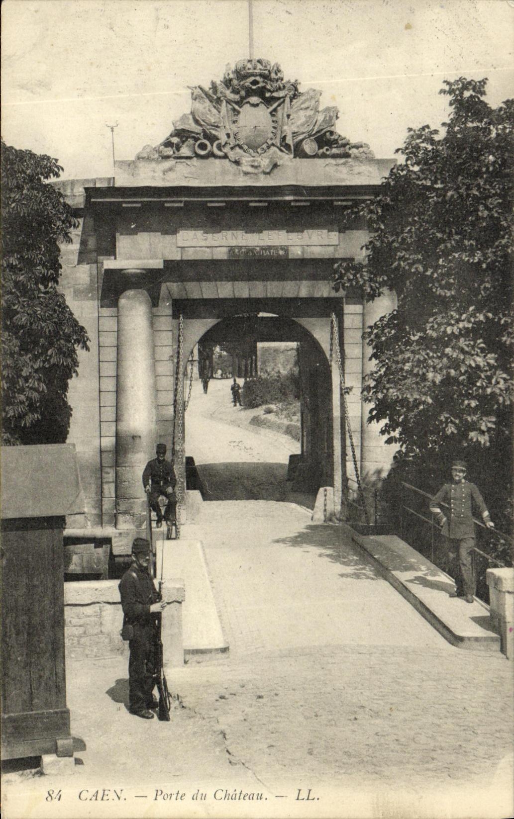 La POSTAL Caen de la VENDIMIA lleva el castillo Militaria Soldats