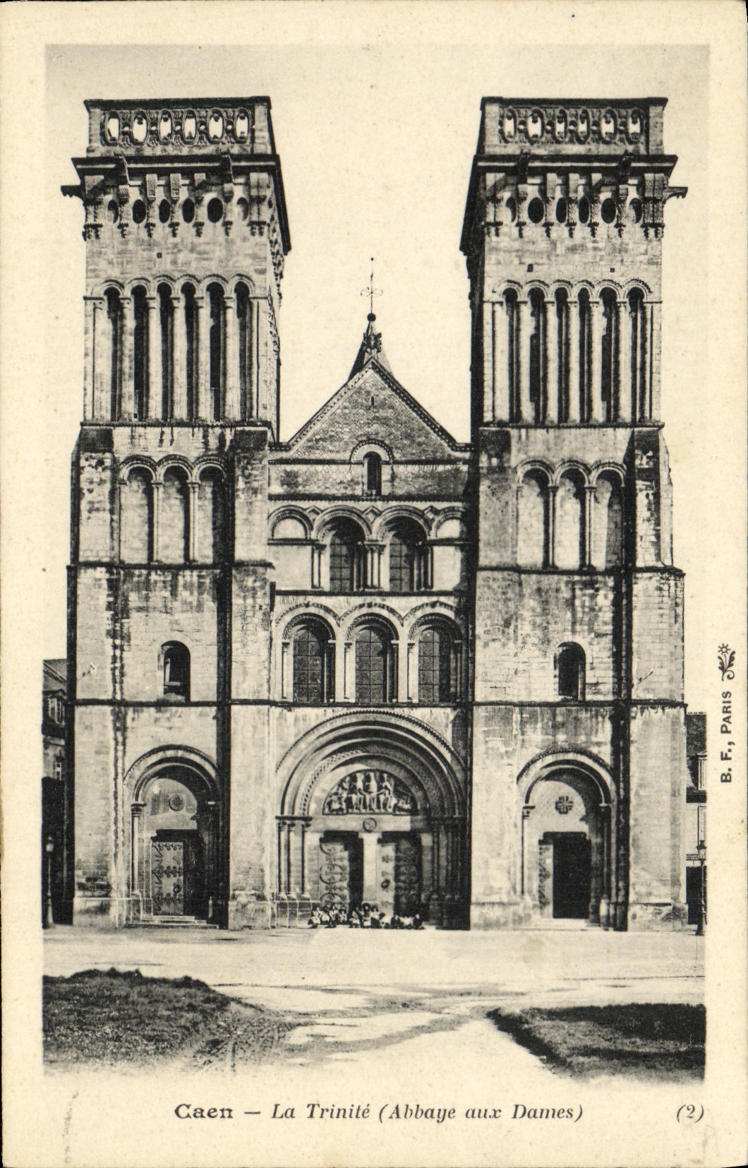 POSTAL Caen de la VENDIMIA la abadia de la trinidad con las senoras