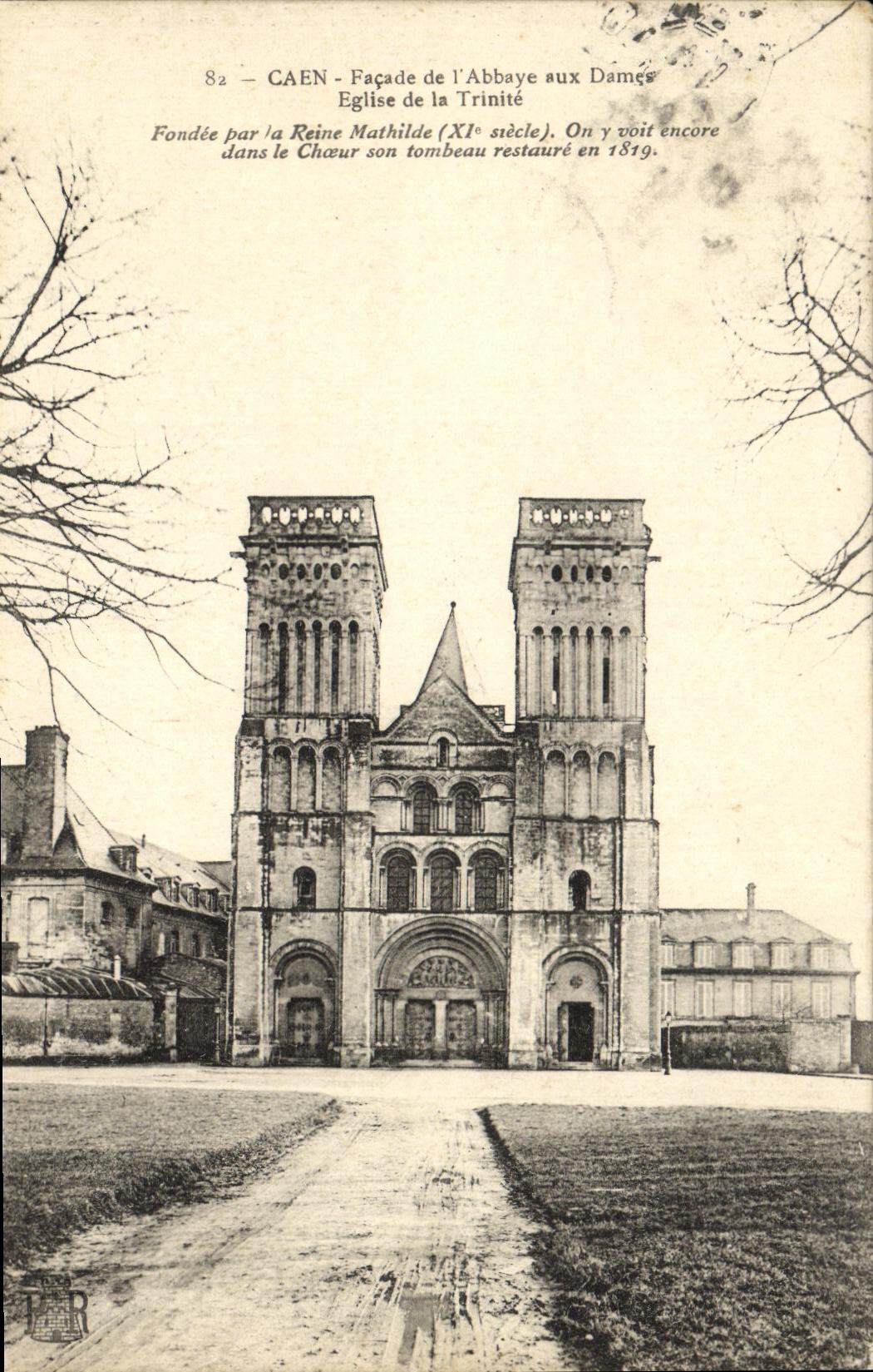 Ataque frontal de Caen de la POSTAL de la VENDIMIA de L abadia a la iglesia de las senoras de la trinidad
