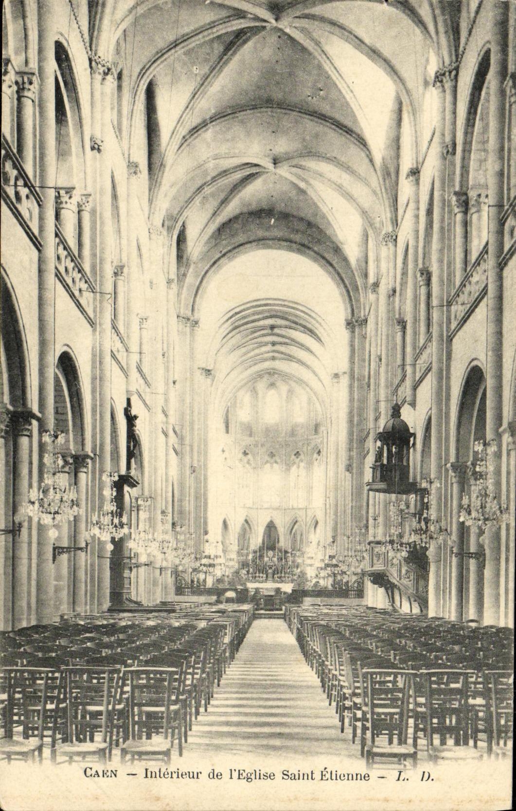 POSTAL Caen interior de la VENDIMIA de L iglesia Etienne Saint