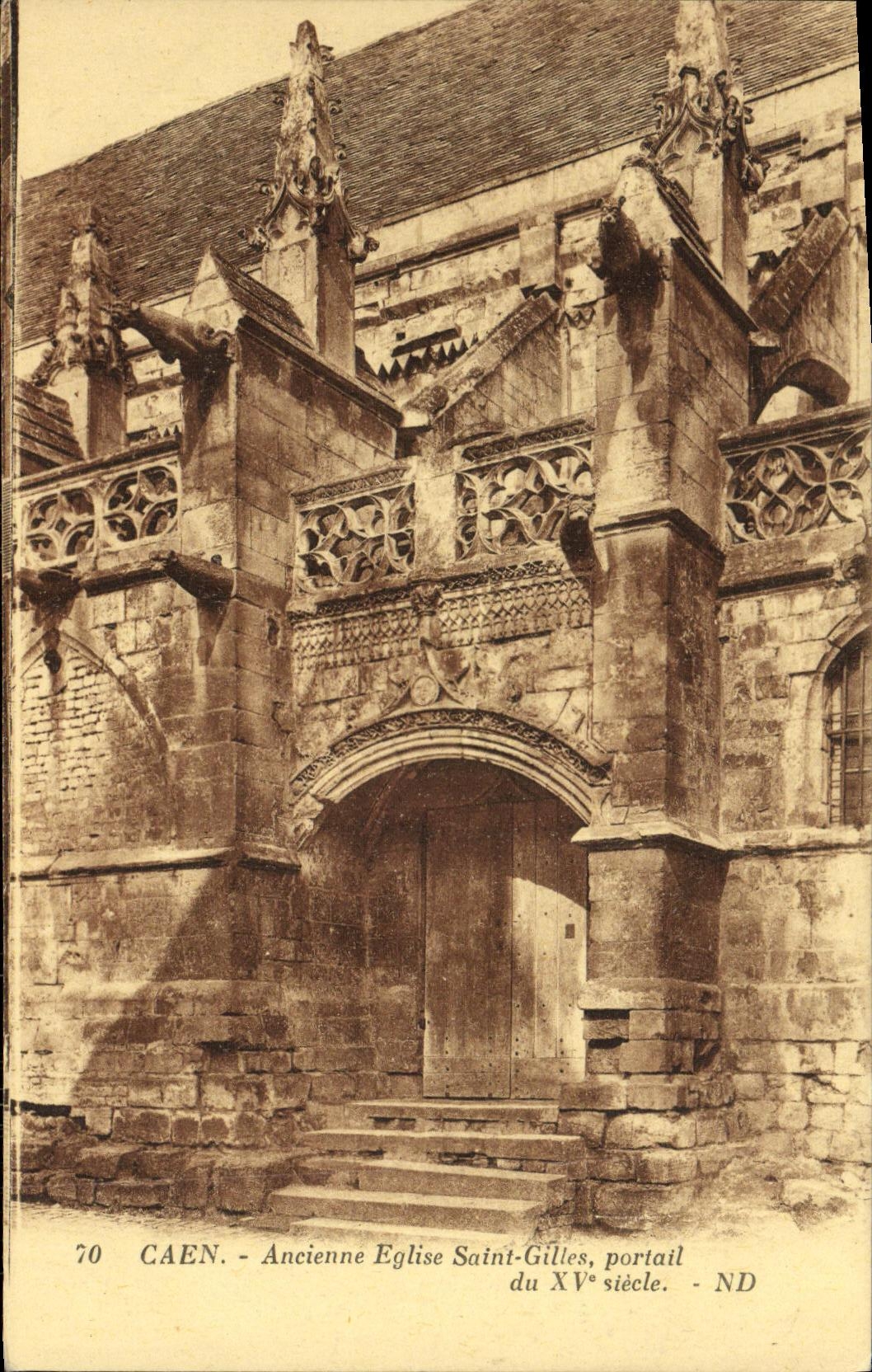 Puerta santa de Gil de la iglesia vieja de Caen de la POSTAL de la VENDIMIA
