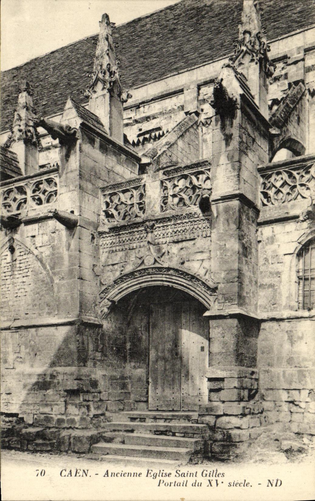 De la VENDIMIA de la POSTAL vieja Gil puerta santa de la iglesia de Caen