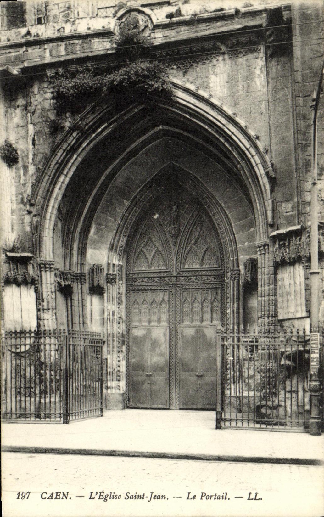 POSTAL Caen L iglesia Jean santo de la VENDIMIA la puerta