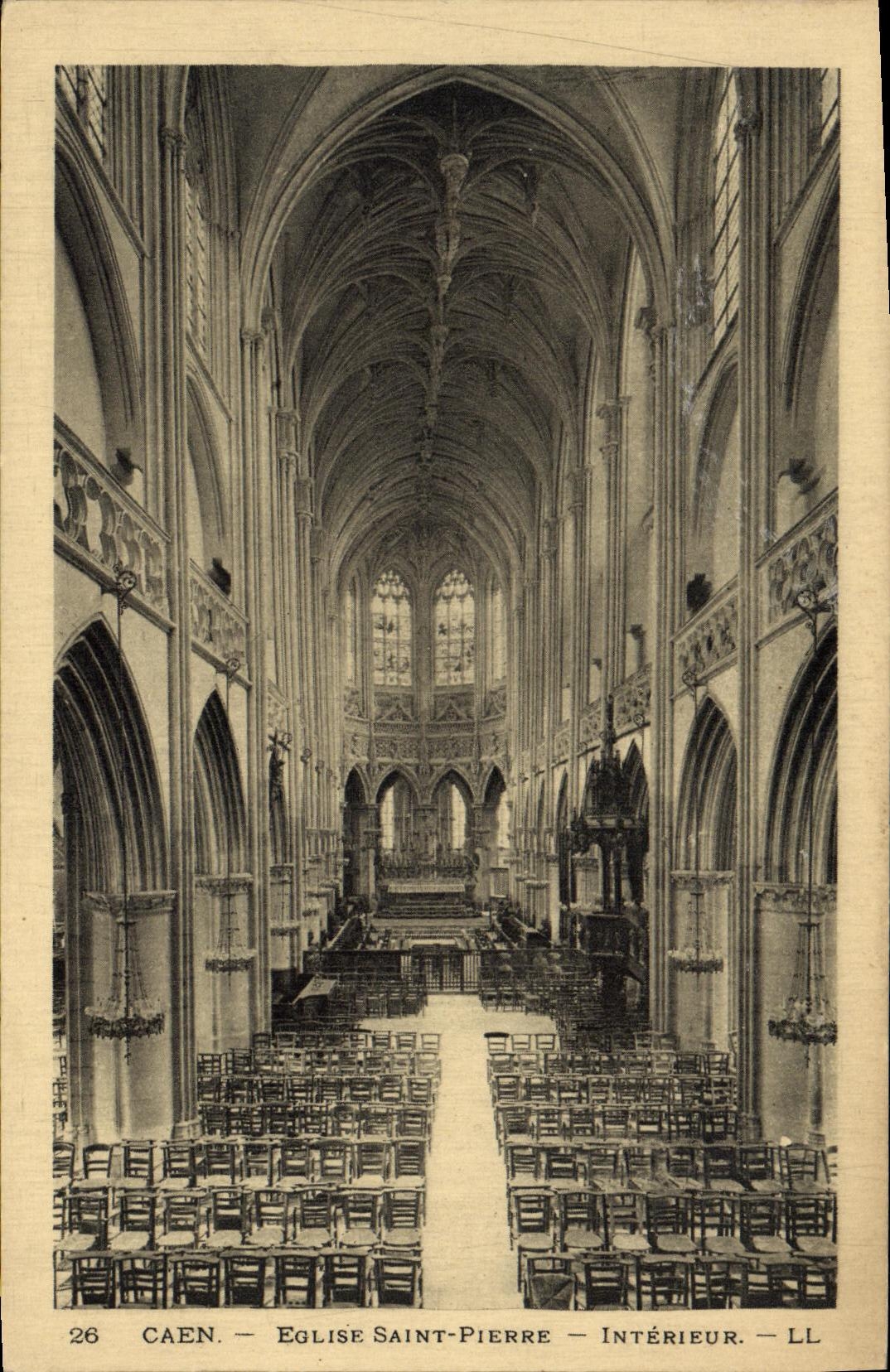 Saint Pierre interior de la iglesia de Caen de la POSTAL de la VENDIMIA
