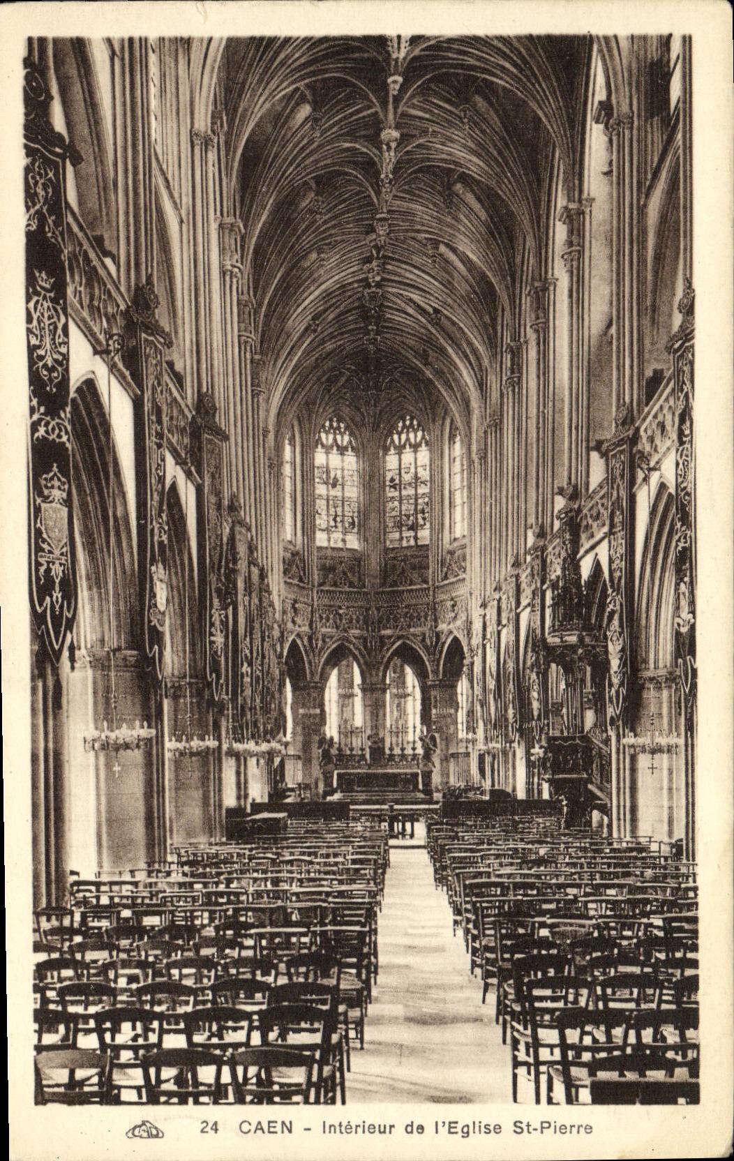 POSTAL Caen interior de la VENDIMIA de Saint Pierre de la iglesia