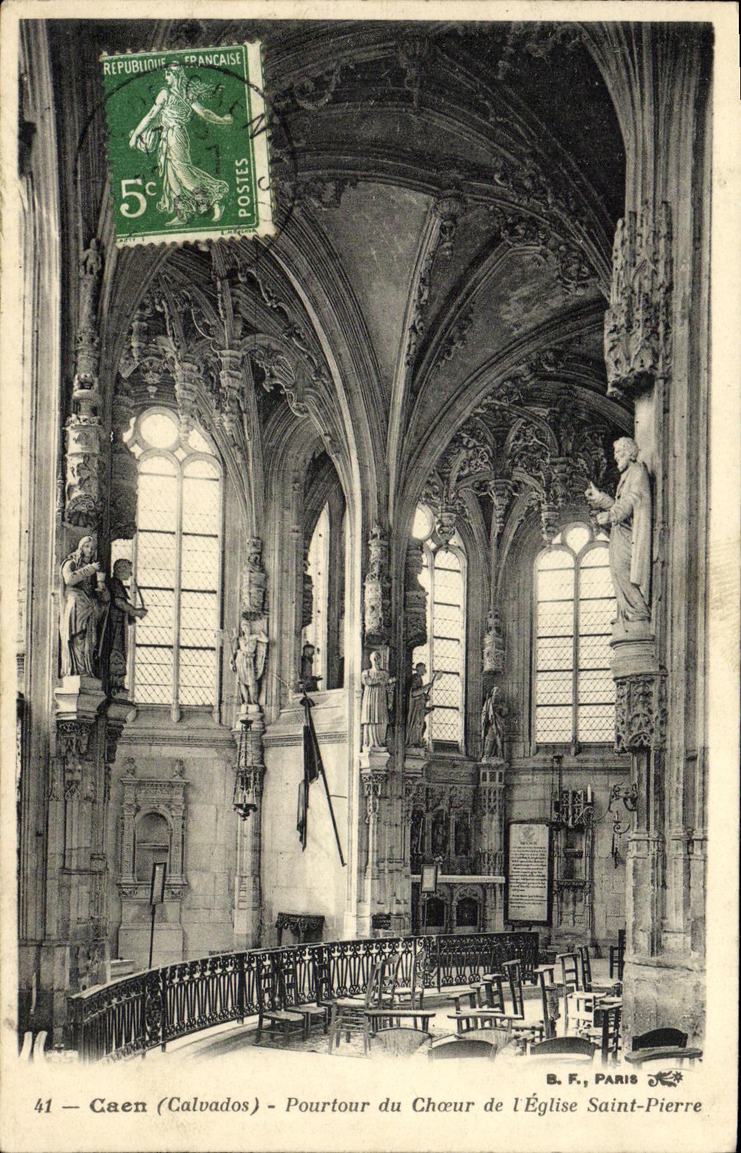 Circunferencia del Saint Pierre de la iglesia de Caen de la POSTAL de la VENDIMIA del estribillo