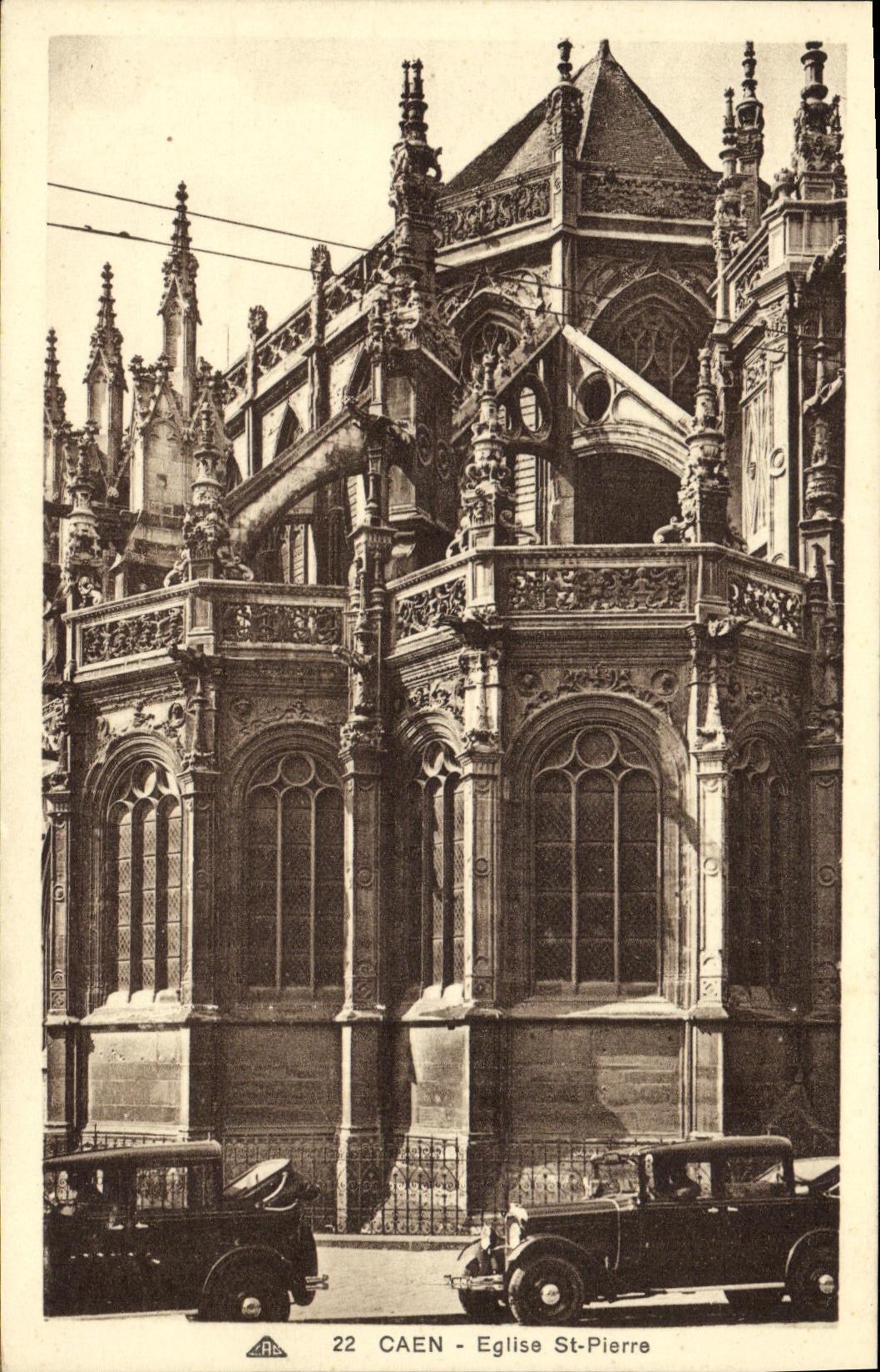 Saint Pierre de la iglesia del automovil de Caen de la POSTAL de la VENDIMIA