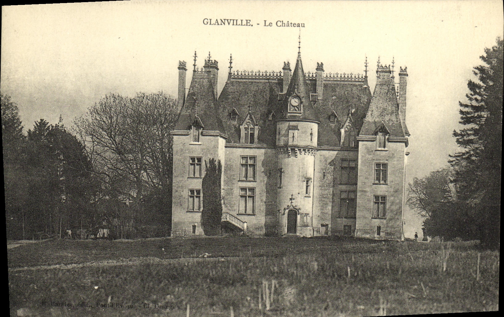 VINTAGE POSTCARD Castle of Glanville