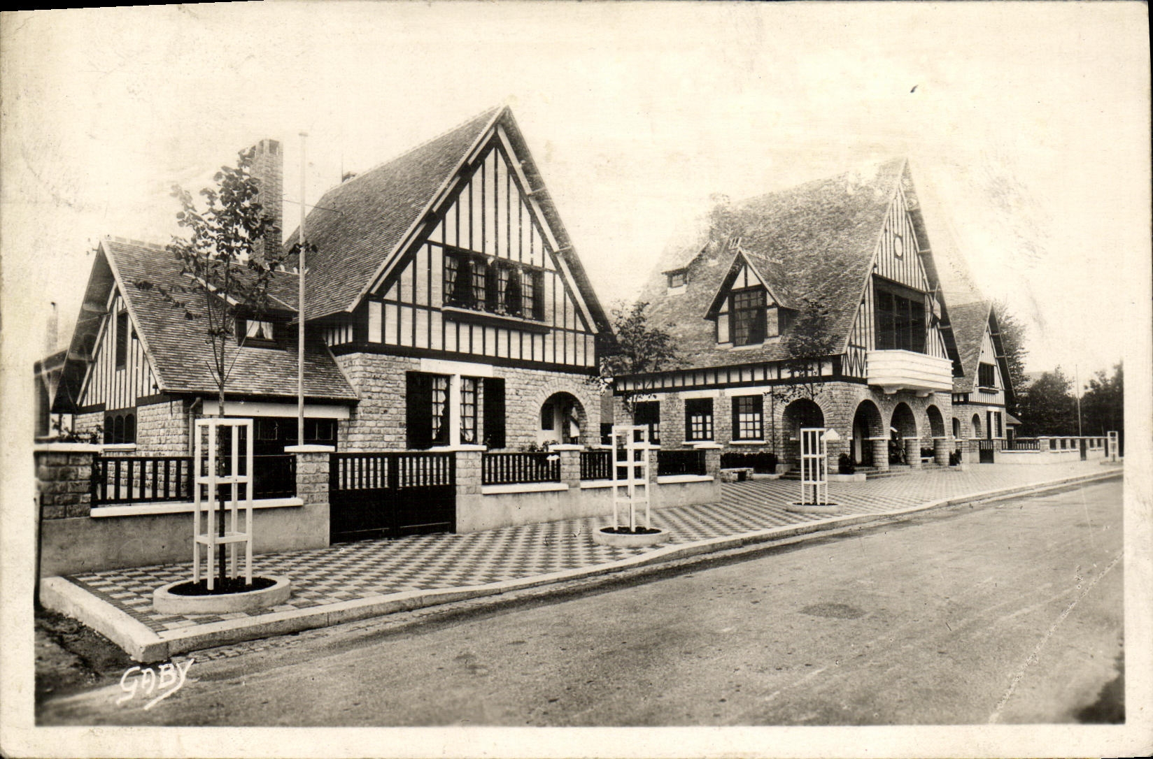 VINTAGE POSTCARD Franceville Beach the Town hall and Schools