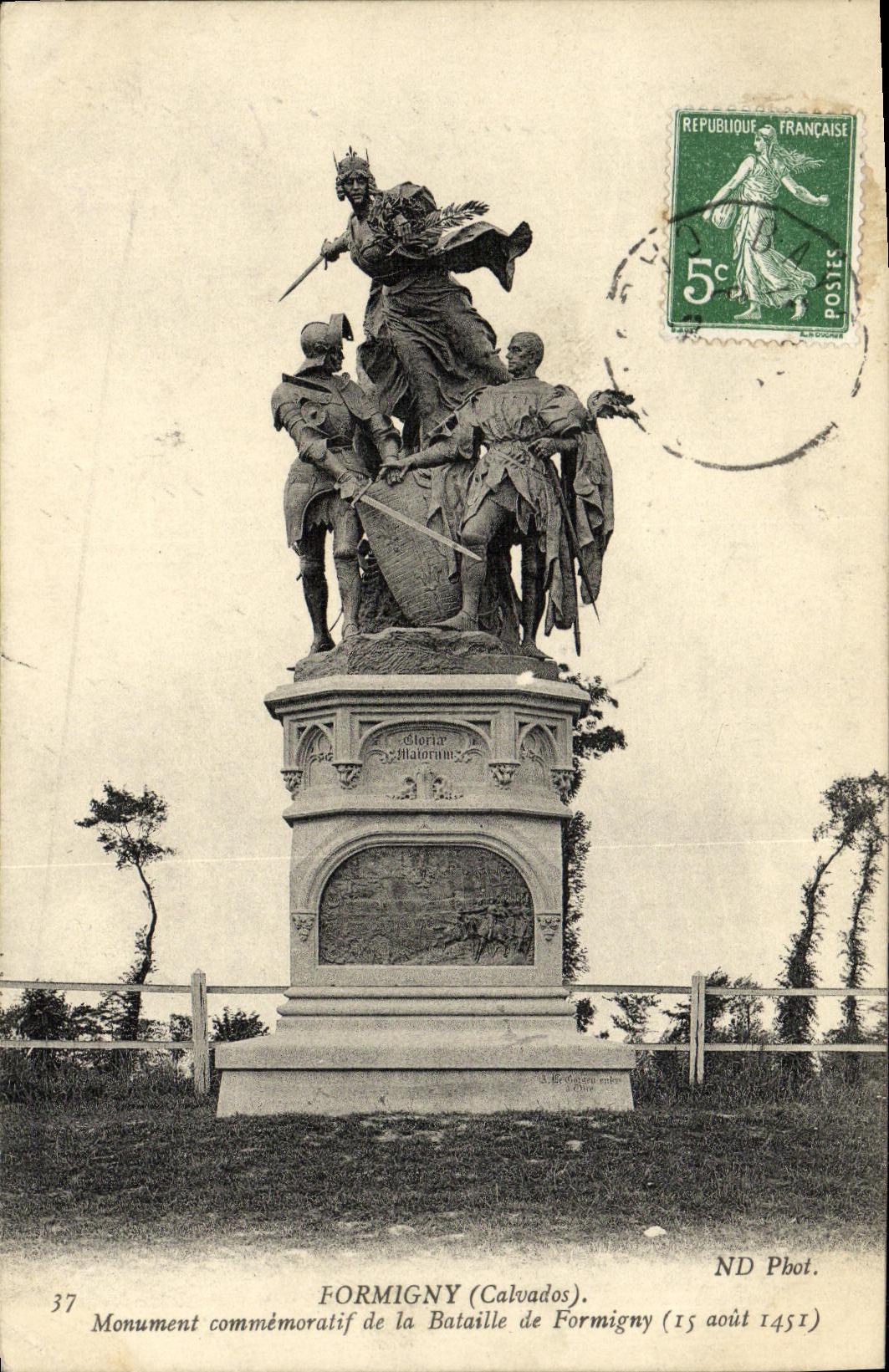 Monumento de Formigny de la POSTAL de la VENDIMIA de la batalla de Formigny agosto