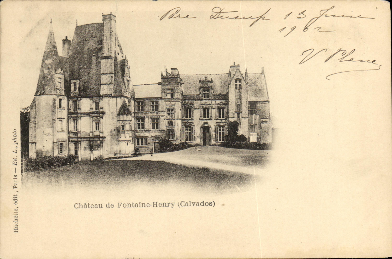 VINTAGE POSTCARD Castle of Henry Fountain