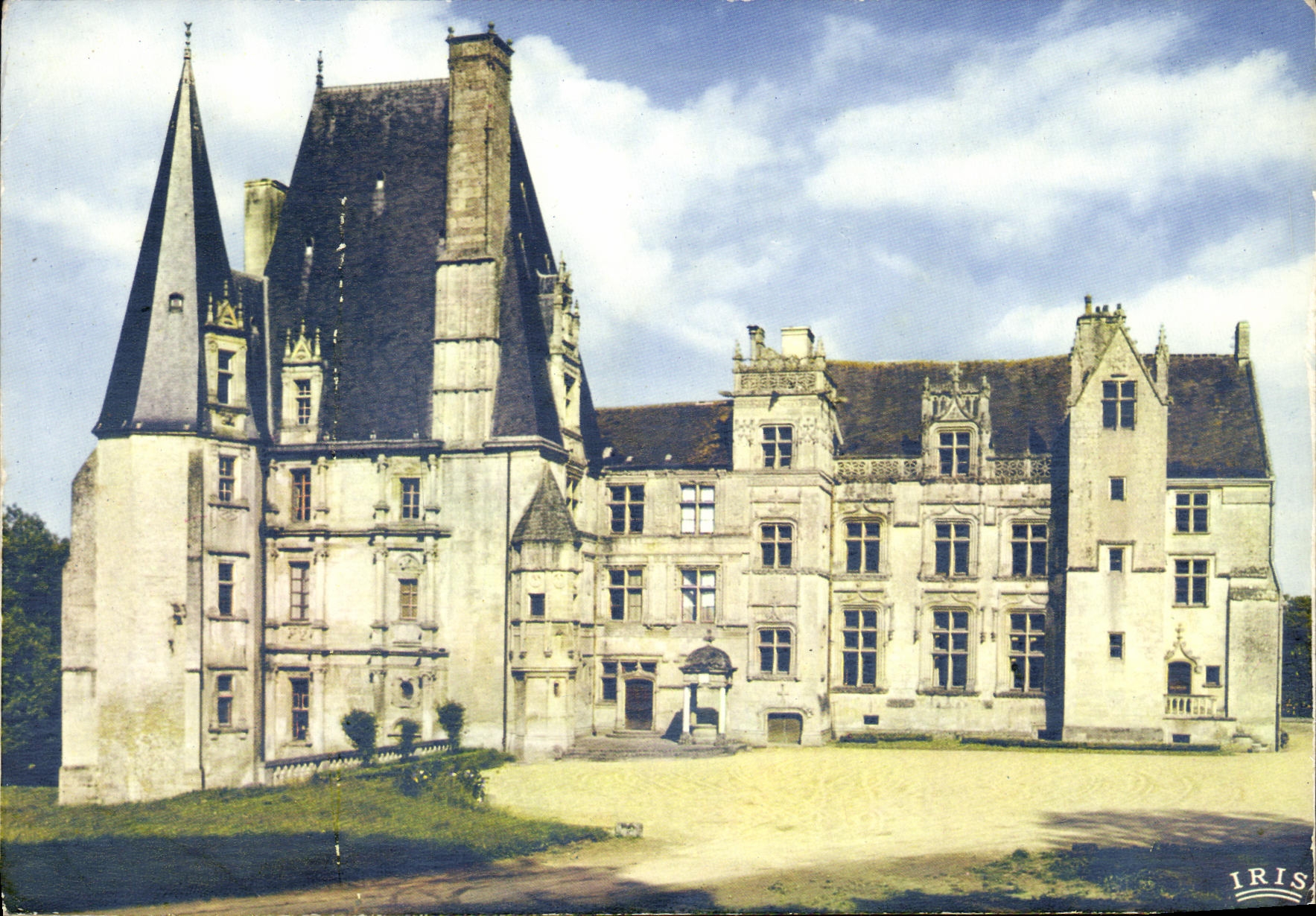 MODERN CARD the Castle of Fountain Henry Renaissance style