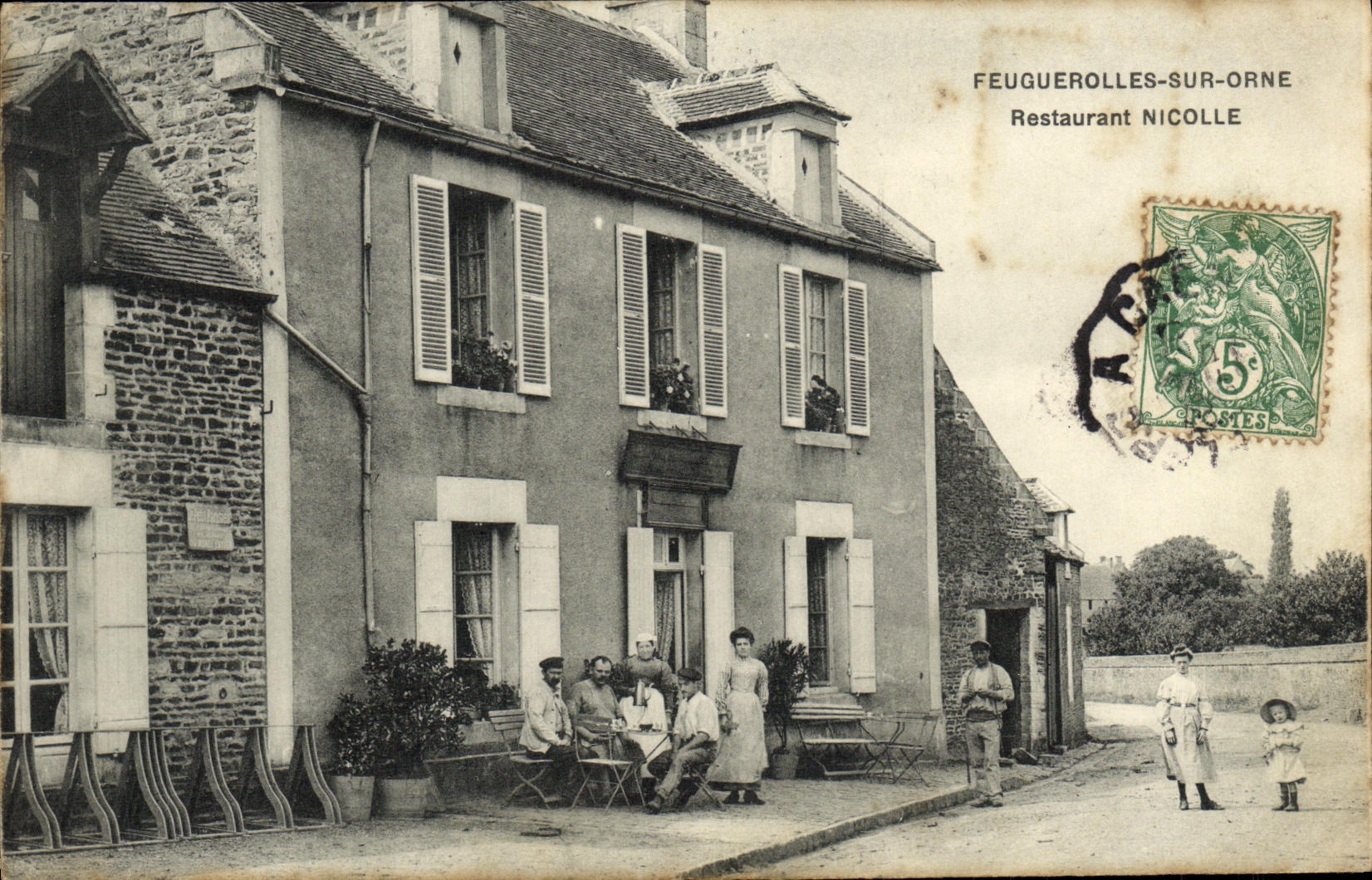 POSTAL Feuguerolles de la VENDIMIA en Orne la restauracion de la TAPA de Nicole