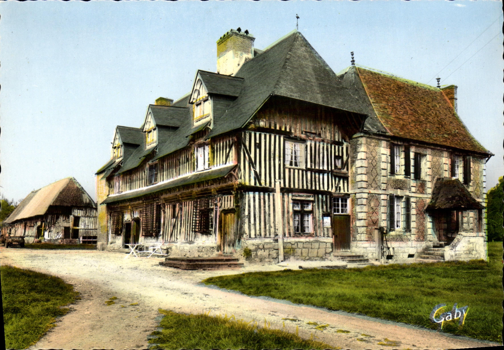 MODERN CARD Norman Manor Glantigny