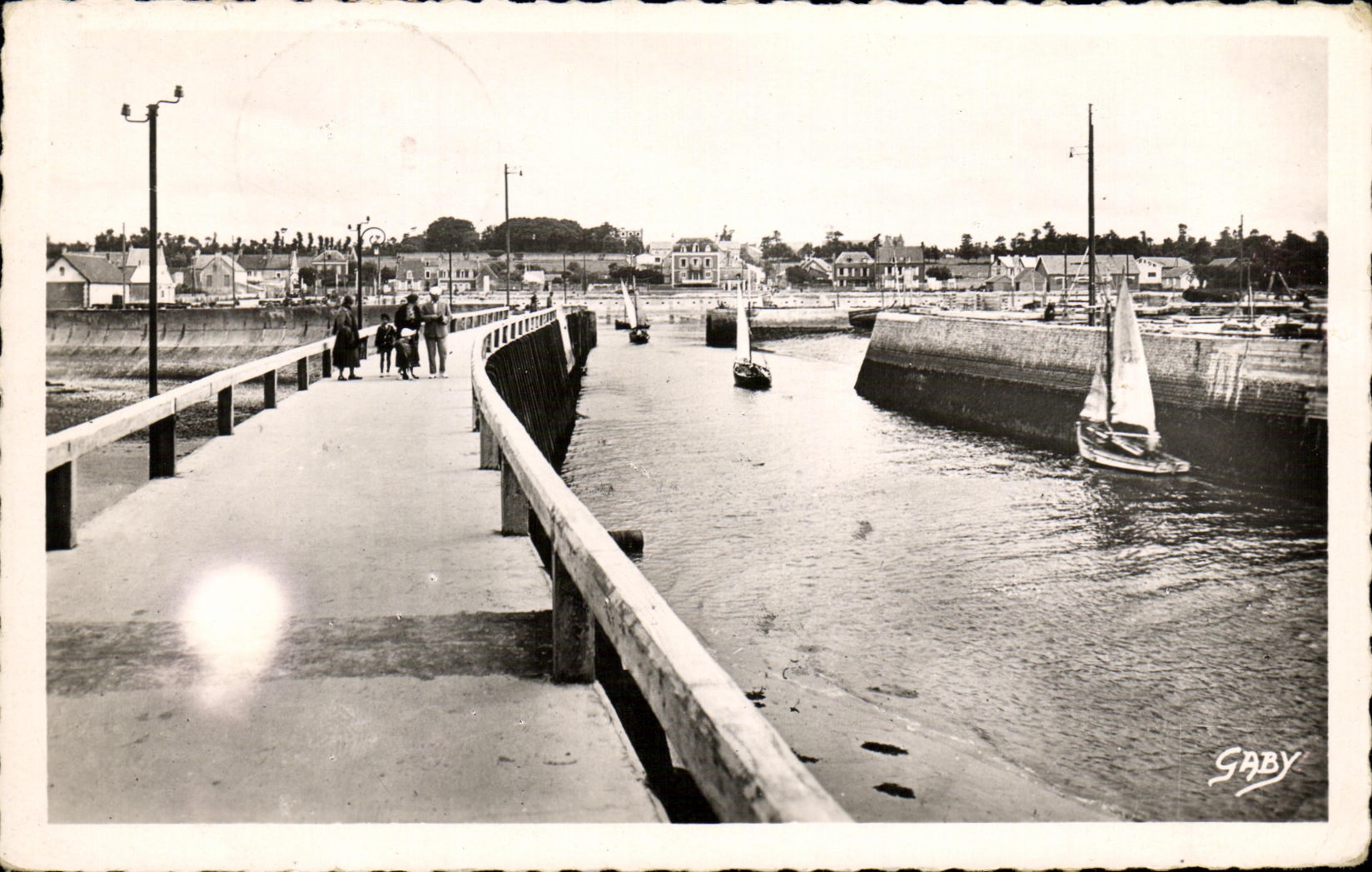 MODERN CARD Grandcamp les Bains L entered of the Port