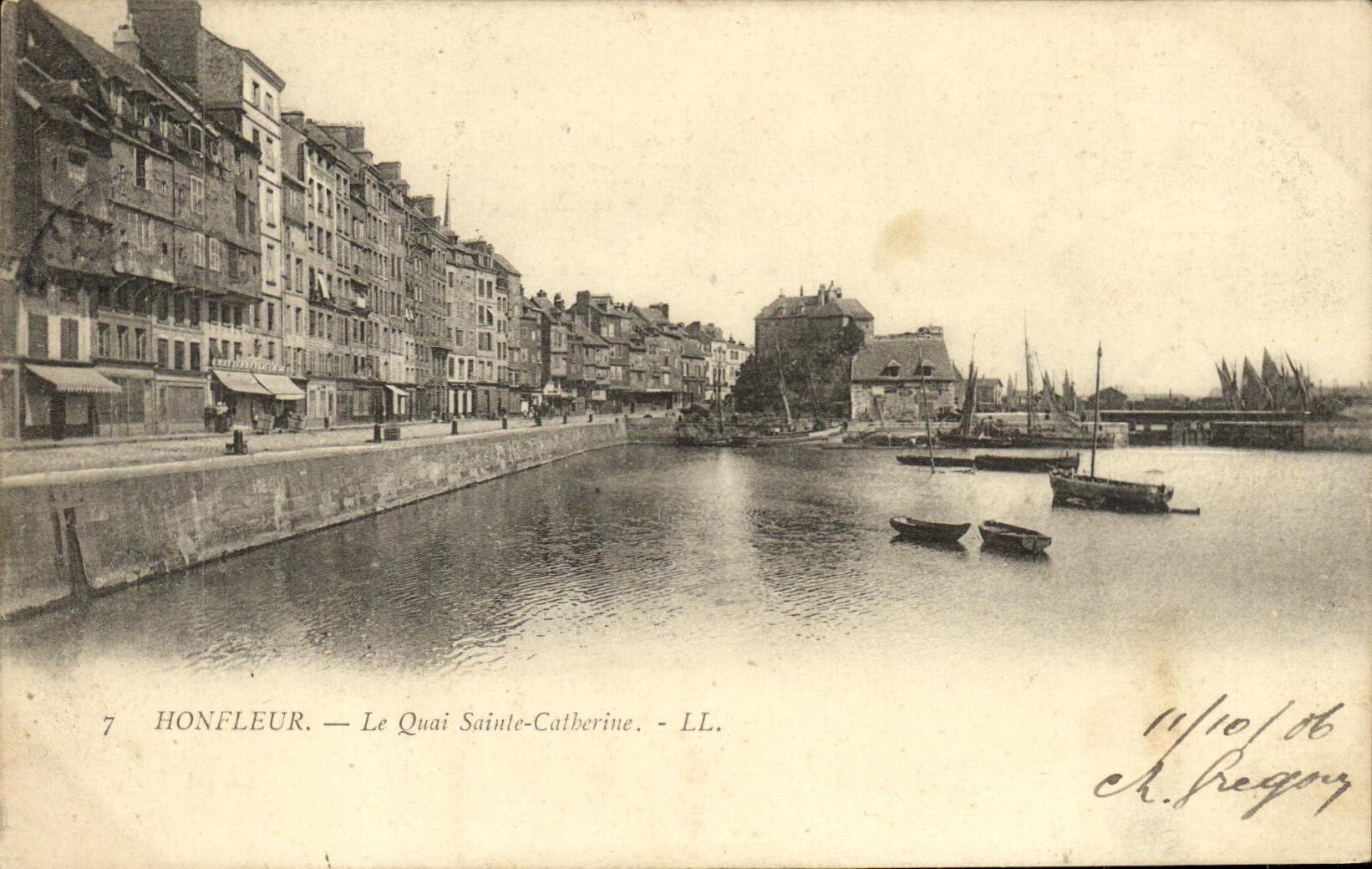 CPA Honfleur Le Quai Sainte Catherine 