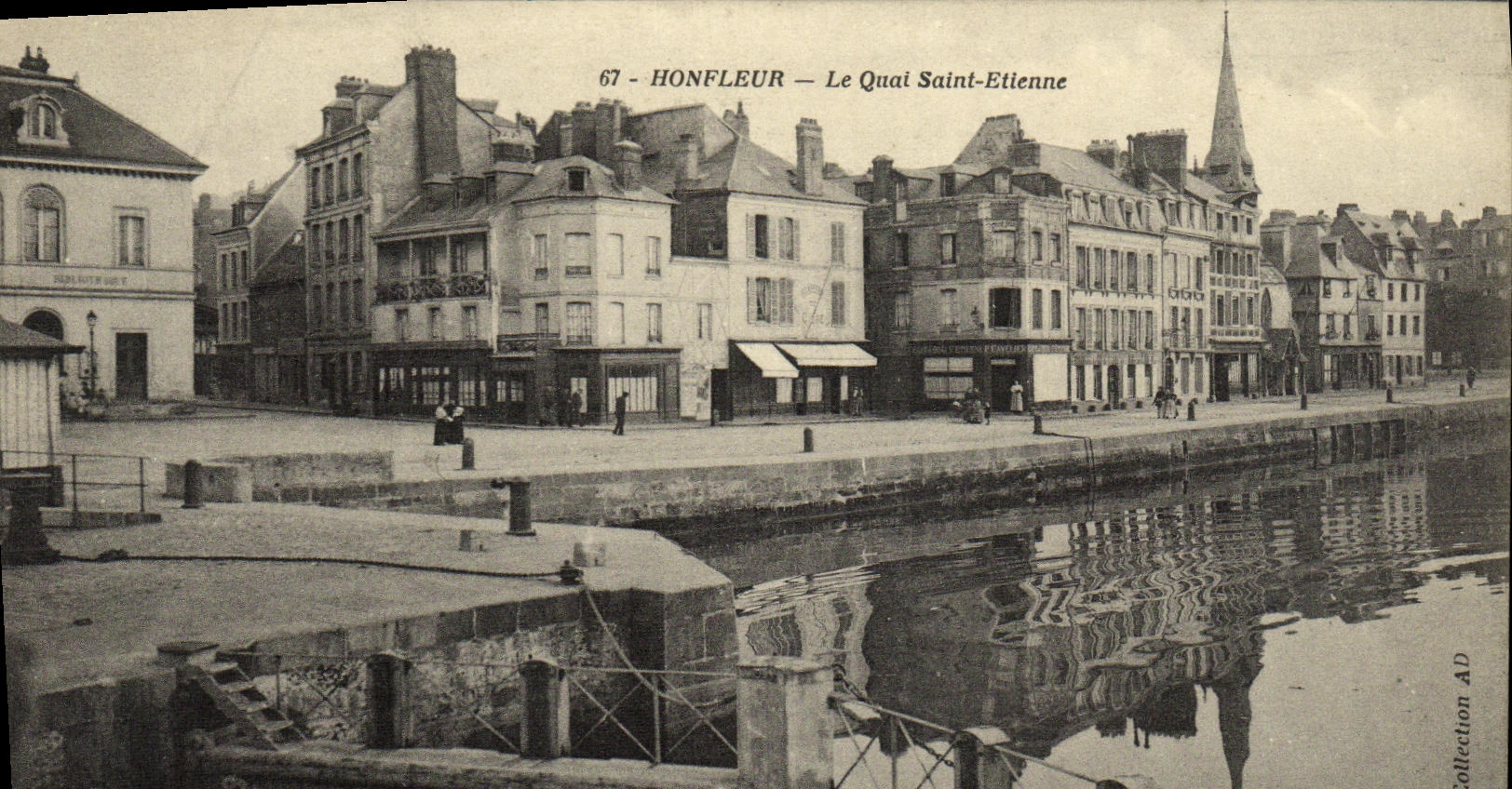 CPA Honfleur Le quai Sainte Etienne