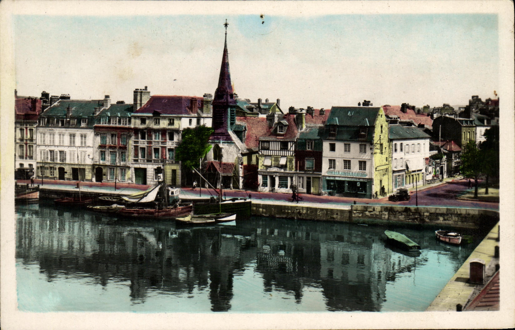 CPM Honfleur Quai Saint Etienne