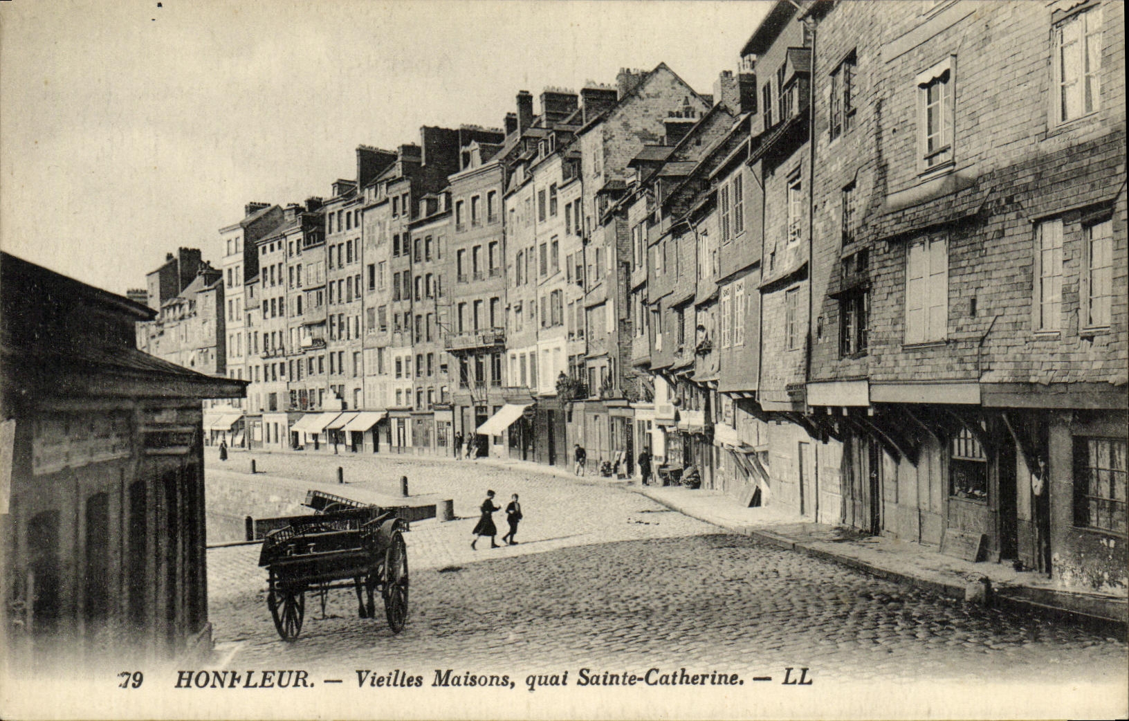 CPA Honfleur Vieilles Maisons du Quai de la Quarantaine