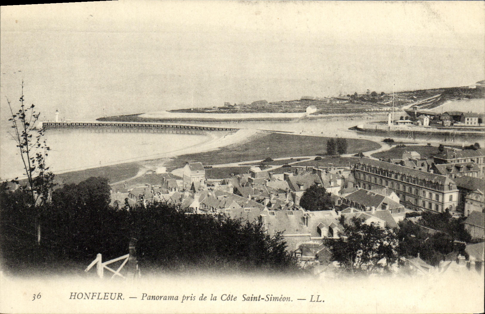 CPA Honfleur Panorama Pris de la Cote Saint Simeon