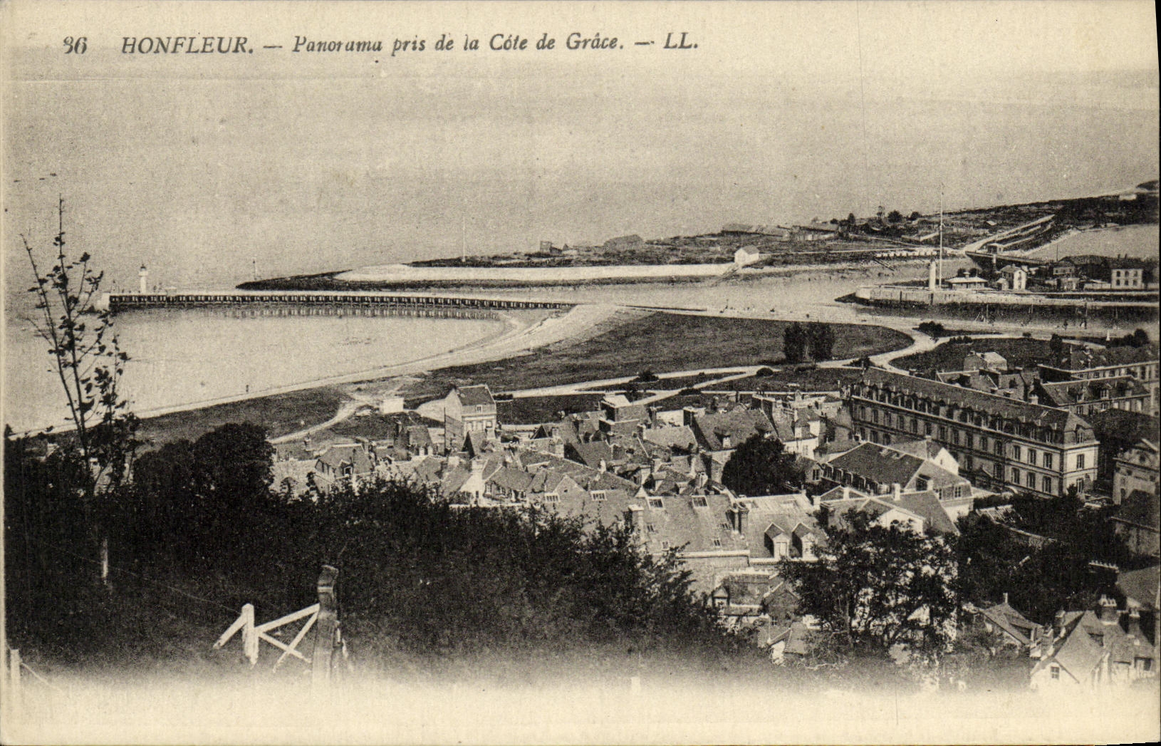 CPA Honfleur Panorama Pris de la Cote de Grace