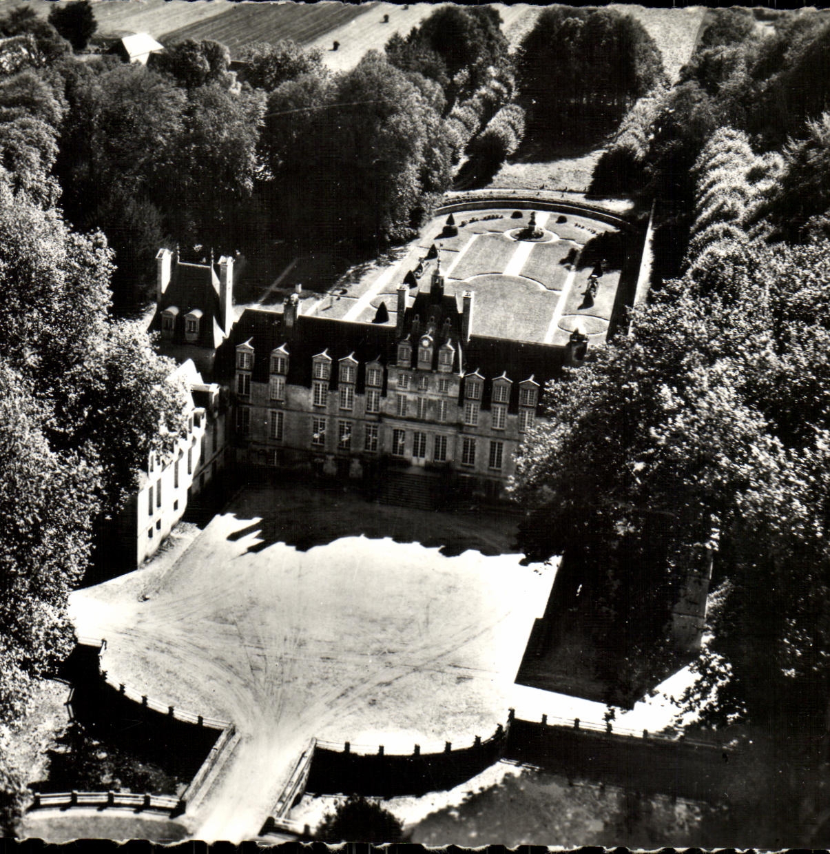 MODERN CARD In Plane With the Top De Lanttheuil