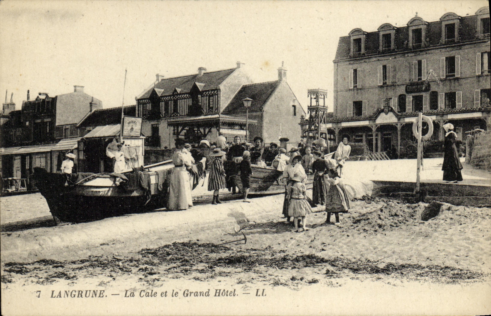 VINTAGE POSTCARD Langrune the Hold and the Large Hotel