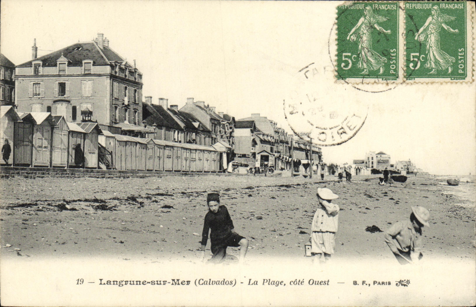 VINTAGE POSTCARD Langrune On Mer the Beach Dimensions Quest