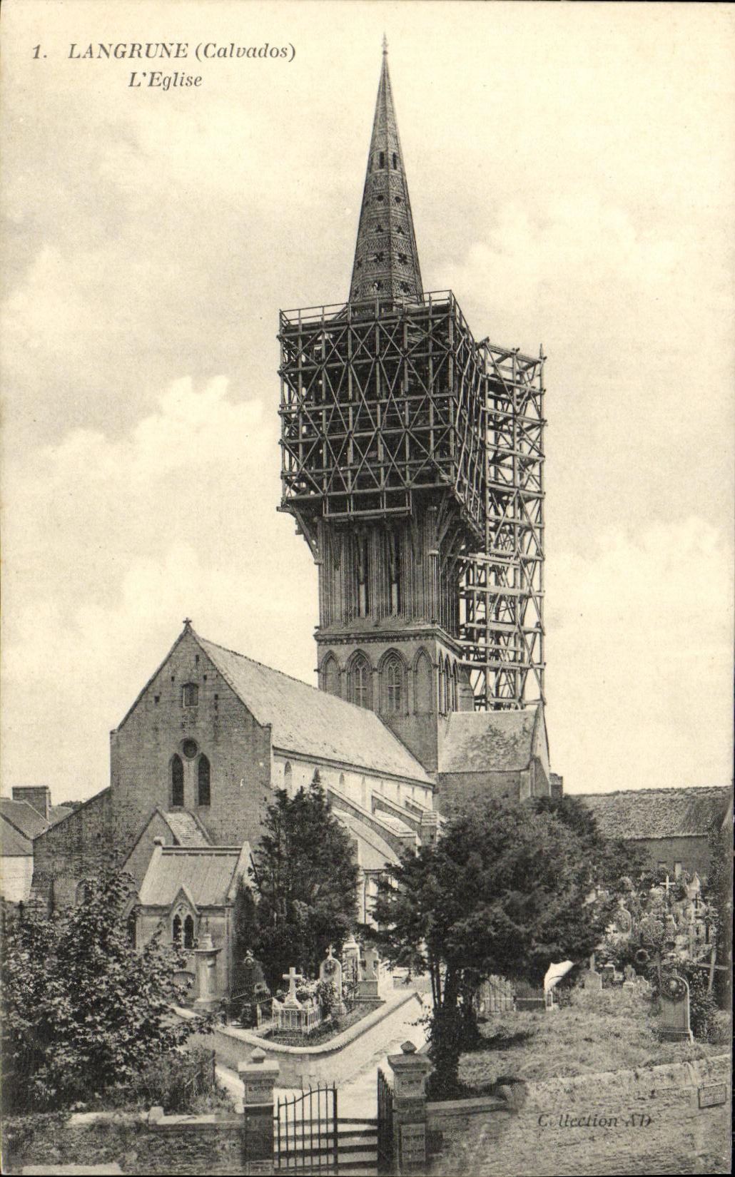 VINTAGE POSTCARD Langrune L church