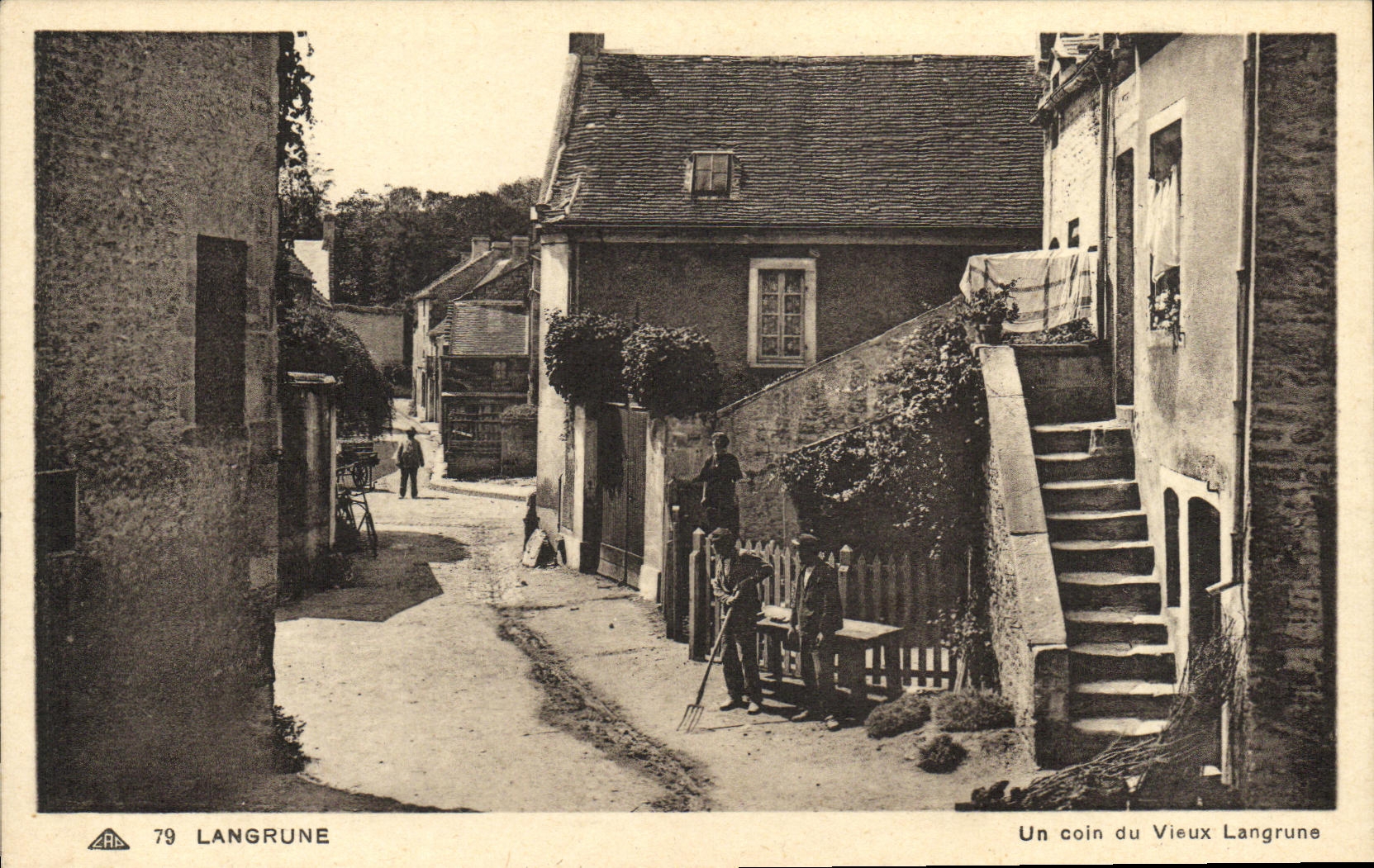 POSTAL Langrune de la VENDIMIA una esquina del viejo hombre de Langrune