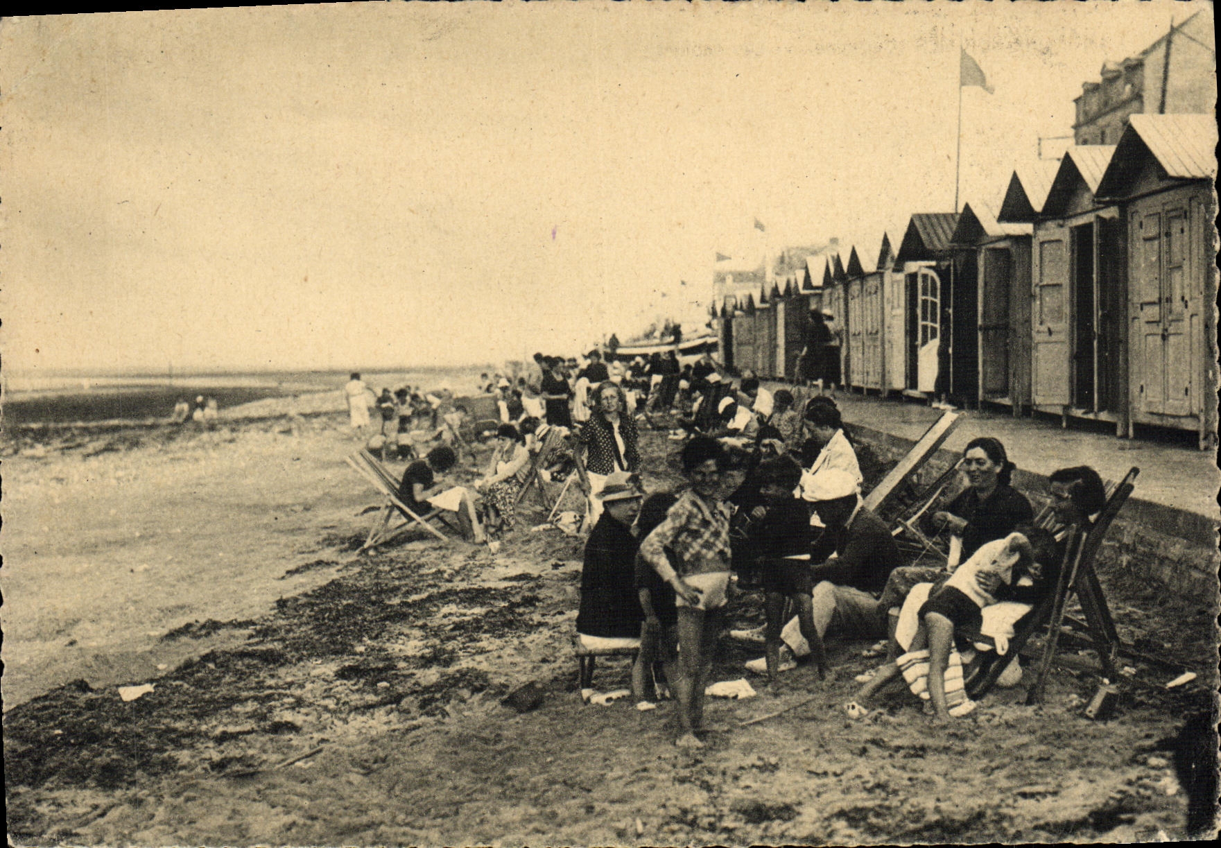 MODERN CARD Langrune On Sea cabins