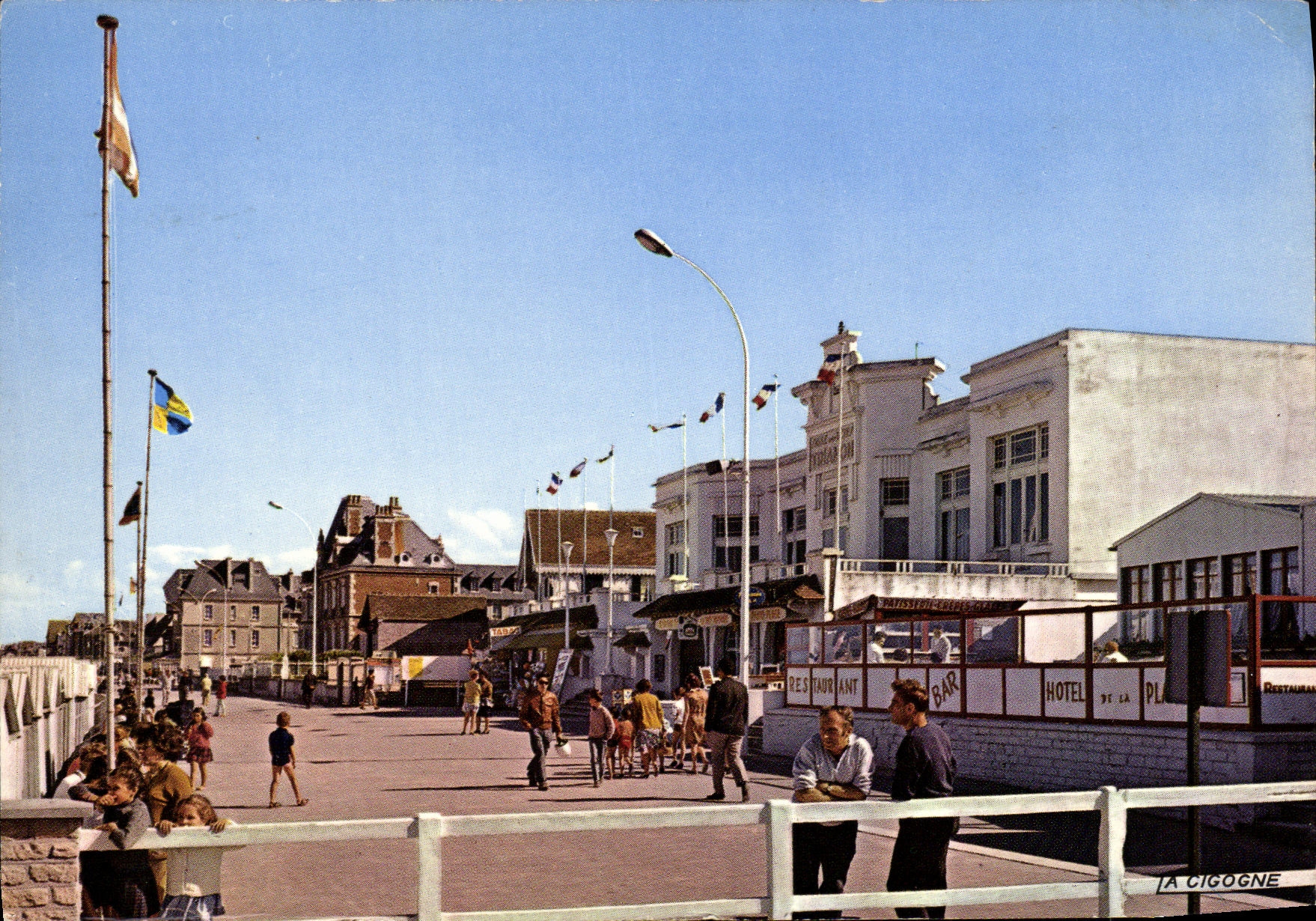 MODERN CARD Lion sur Mer Lion sur Mer