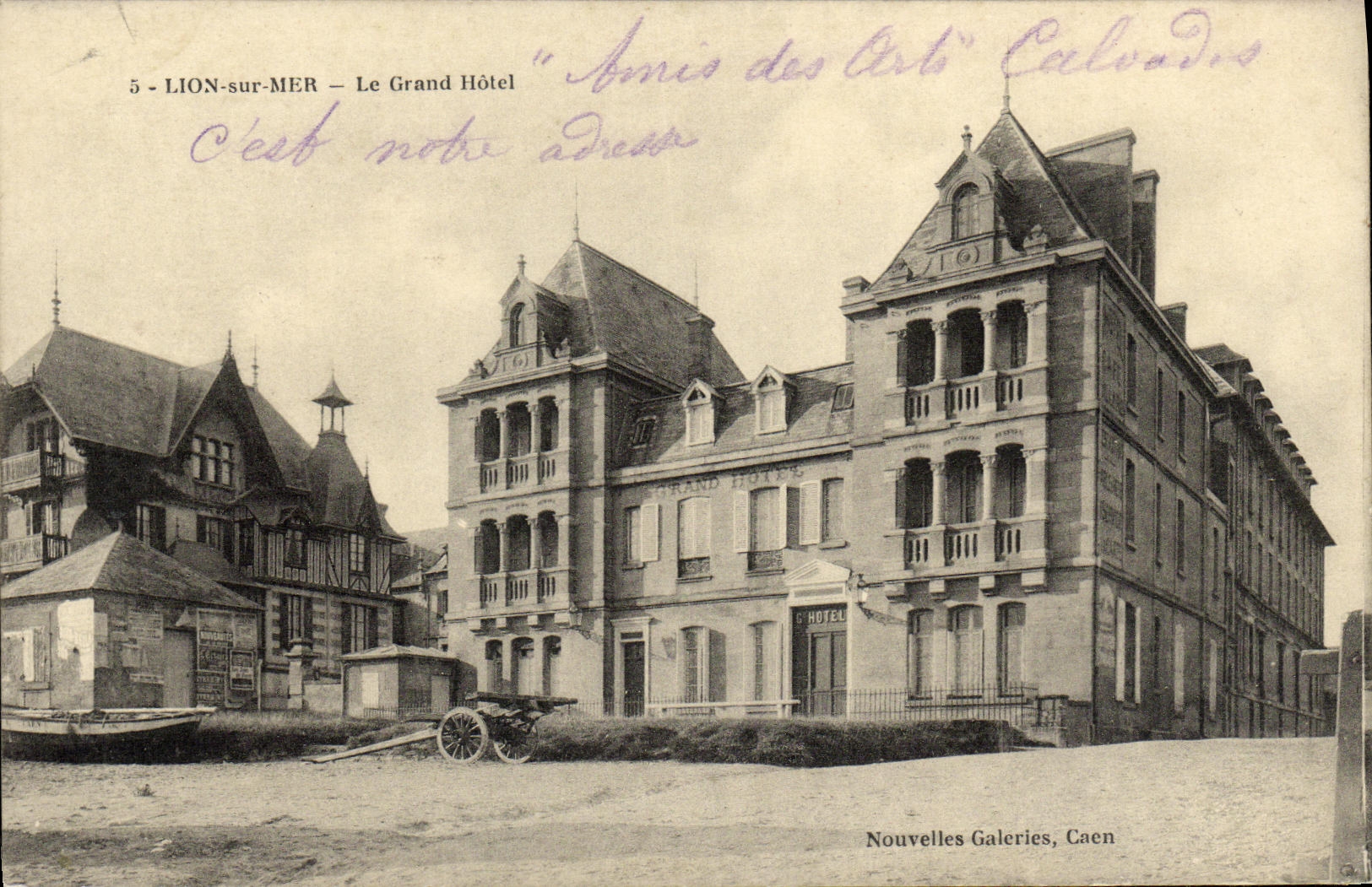 VINTAGE POSTCARD Lion sur Mer the Large Hotel