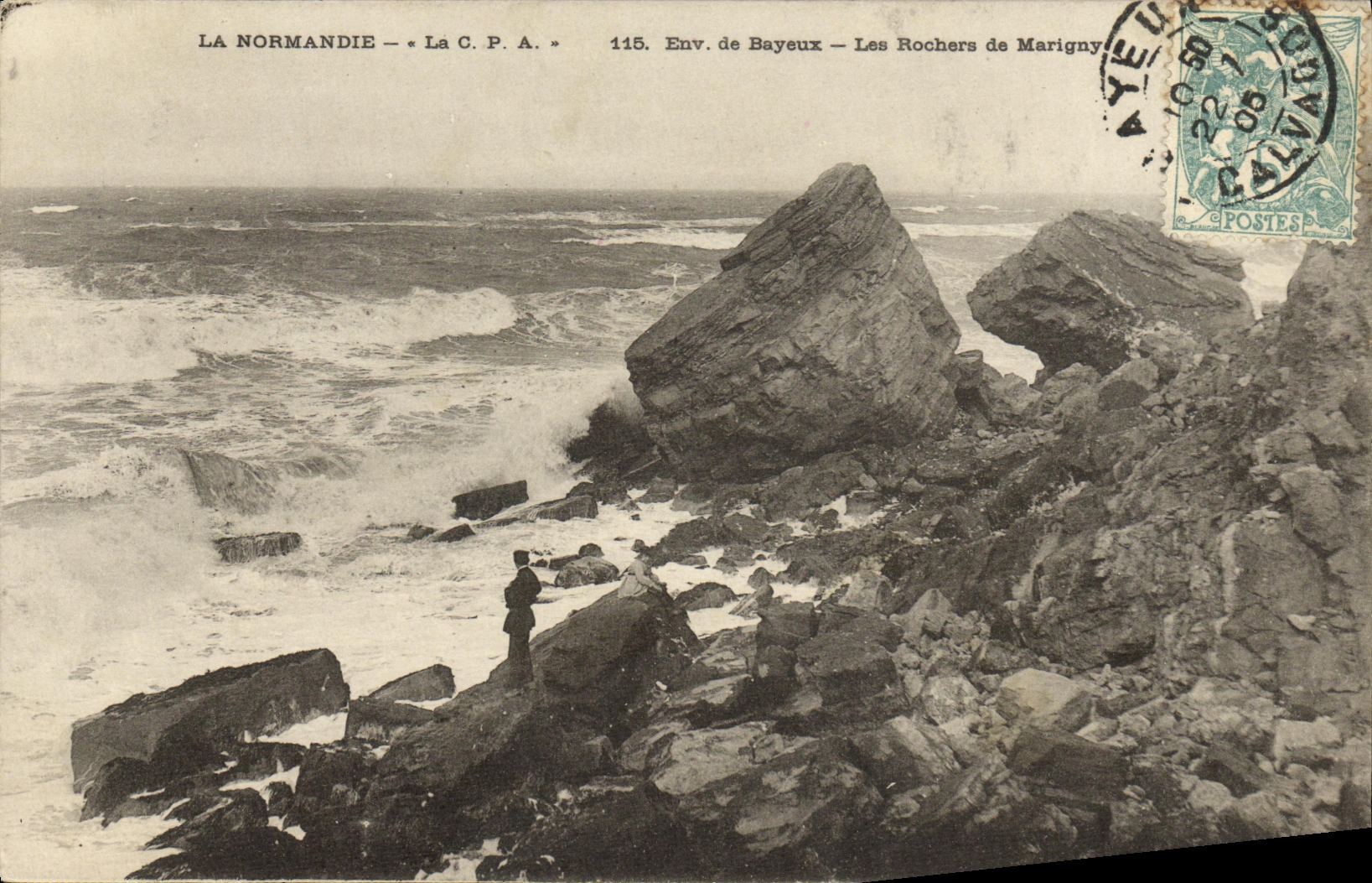 CPA Env de Bayeux Les Rochers de Marigny
