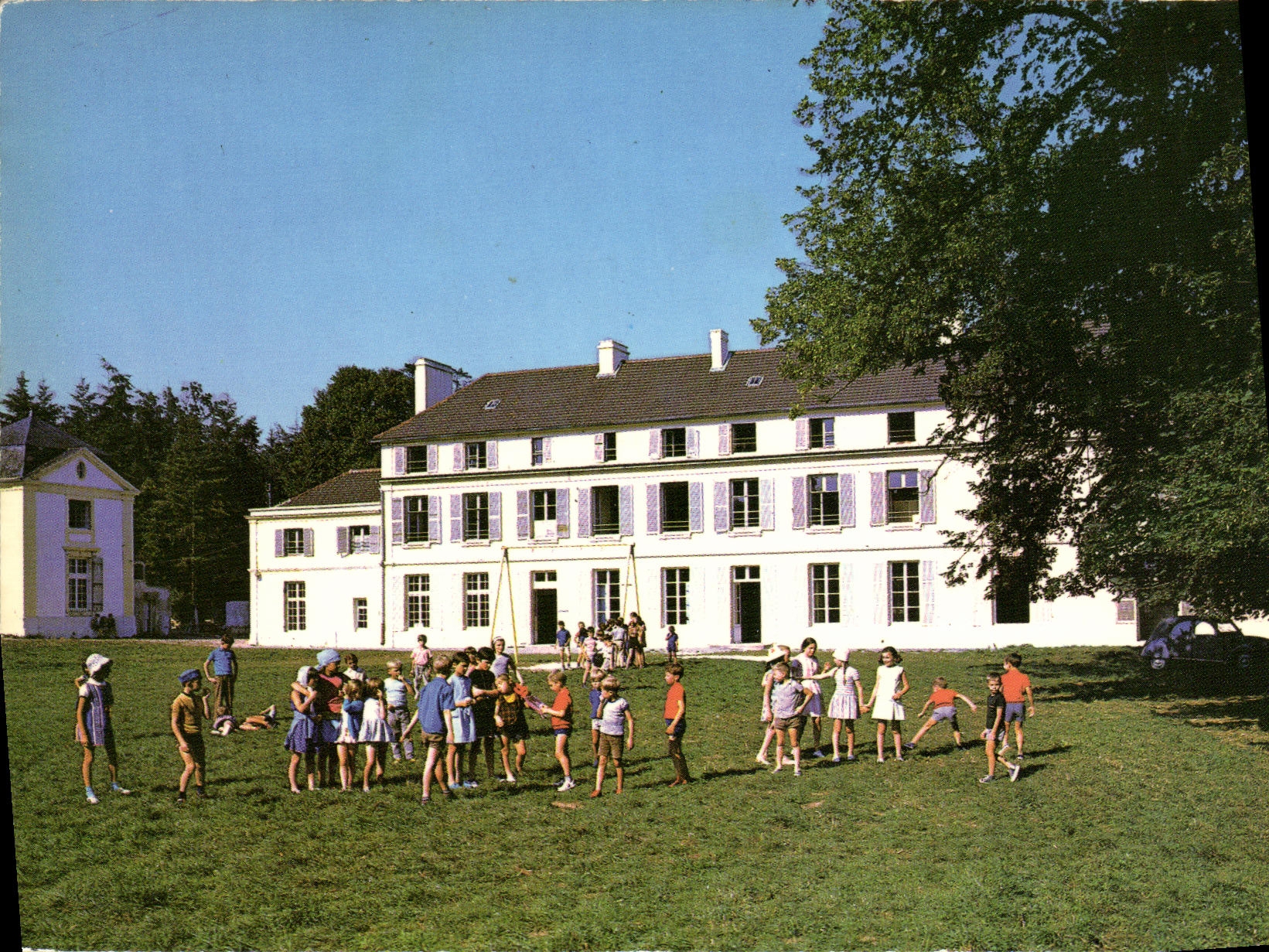 CPM Meslay Le Chateau Enfants Colonie