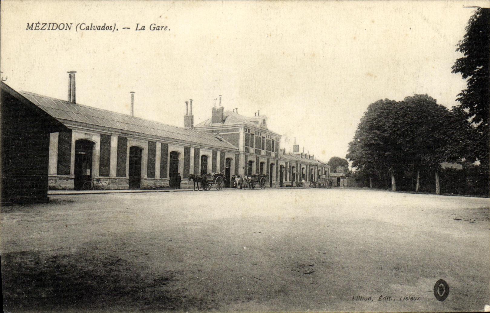 CPA Mezidon La Gare