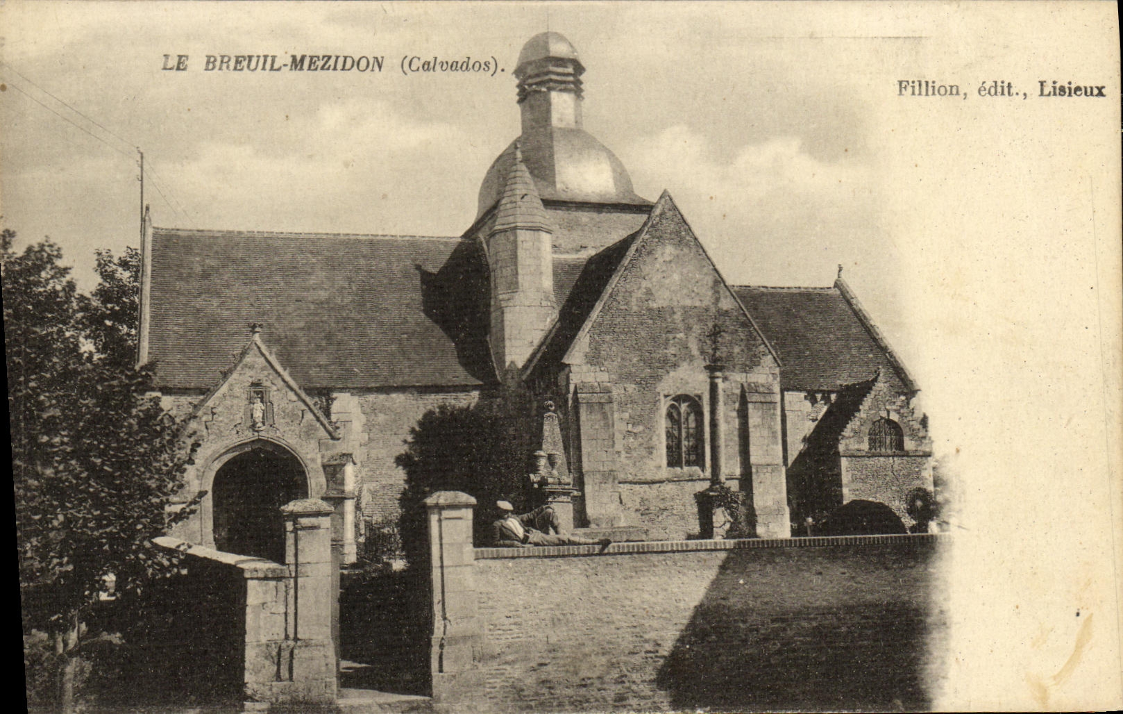 VINTAGE POSTCARD Breuil Mezidon