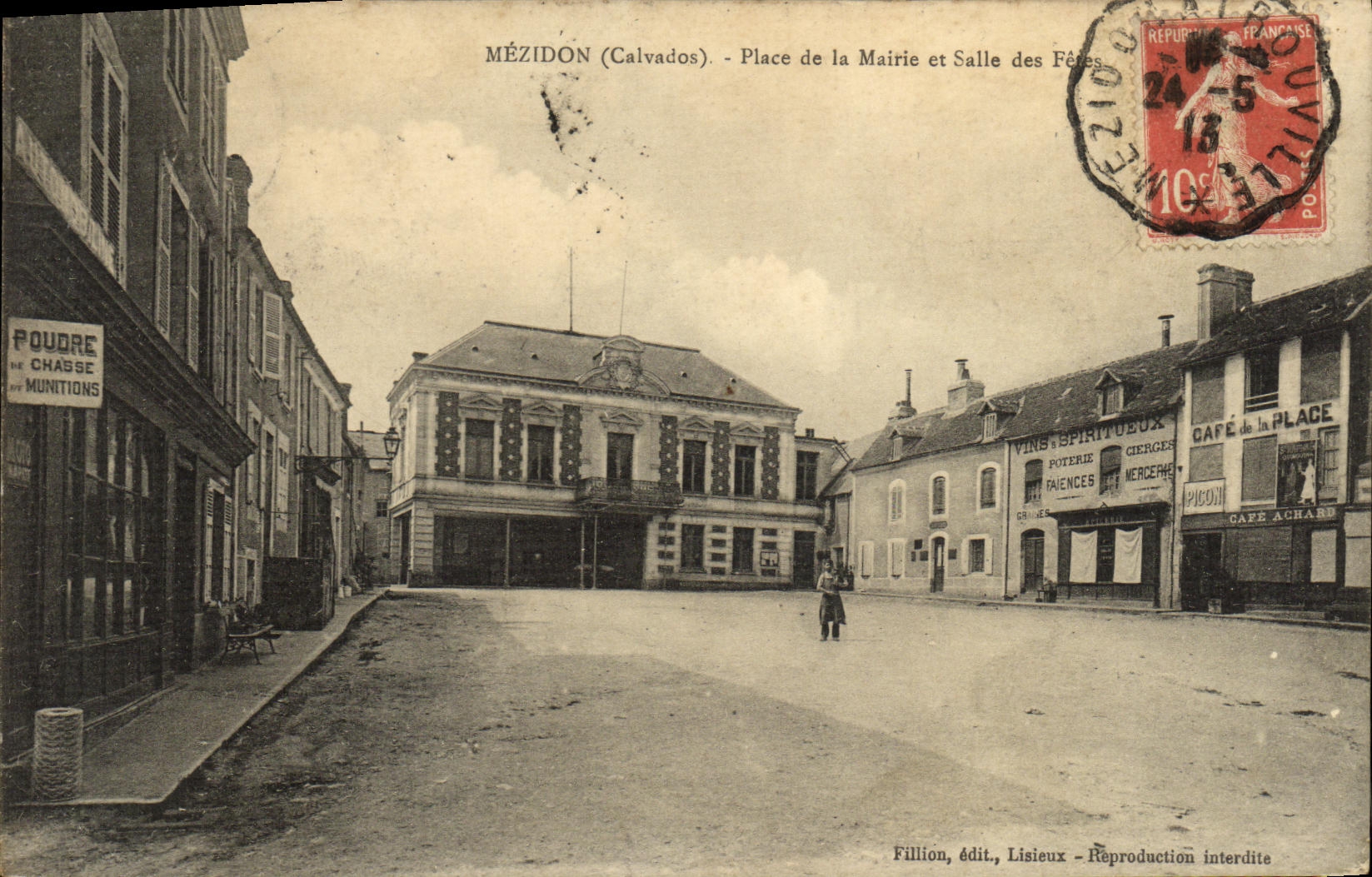 VINTAGE POSTCARD Mezidon Places Town hall and Village hall